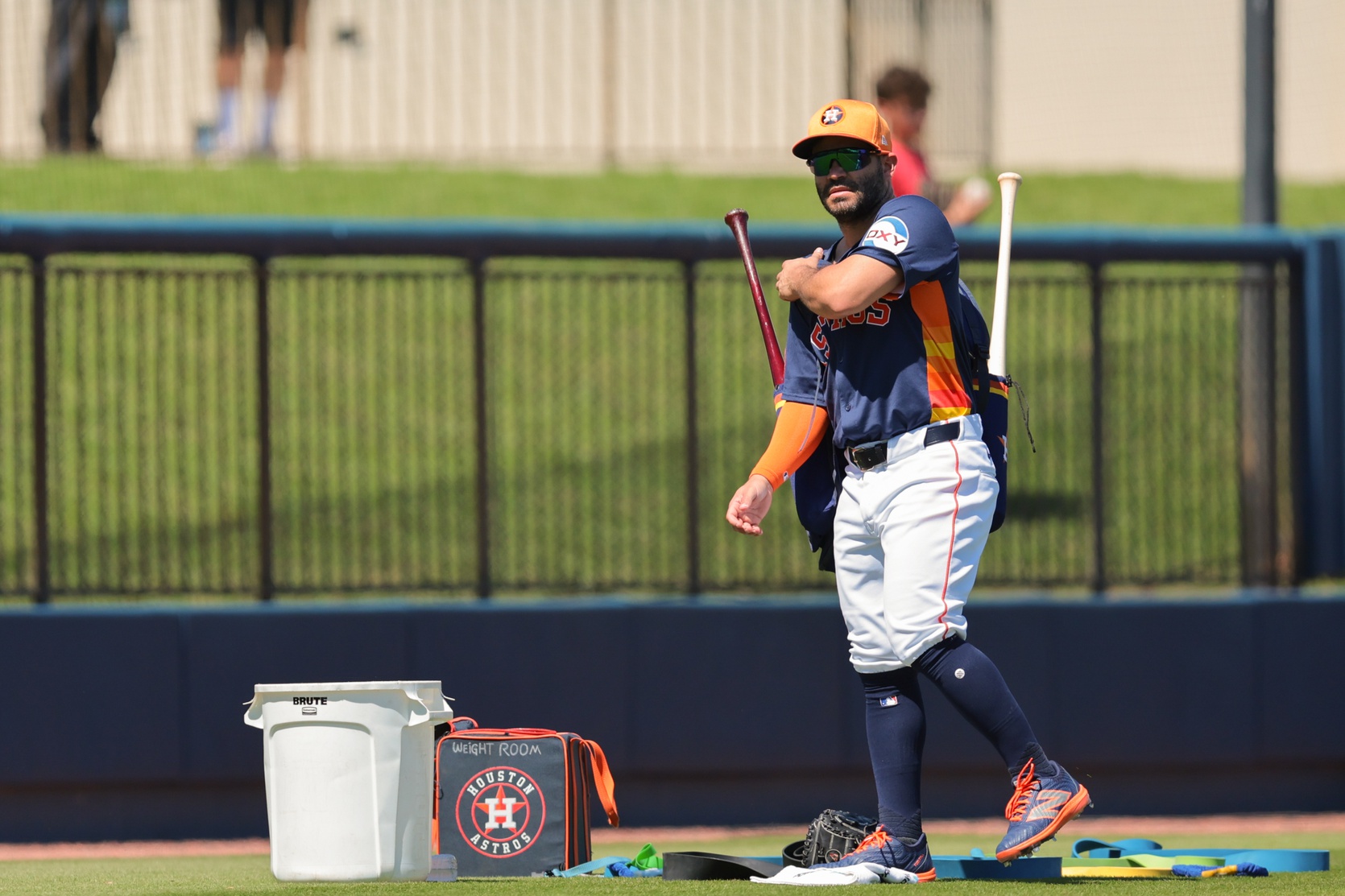 The New York Mets will commence their 2025 MLB season by visiting the Houston Astros at Daikin Park on March 27, 2025, with the first pitch scheduled for 4:10 p.m. ET. Both teams aim to start the season strong, featuring notable roster changes and strategic adjustments. New York Mets vs Houston AI Prediction: Free MLB Betting Insights for Mar 27. Credit USA TODAY/IMAGN