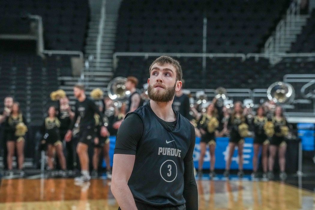 The Purdue Boilermakers (22-11, 14-8 Big Ten) will face the High Point Panthers (29-5, 17-2 Big South) on March 20, 2025, in the first round of the NCAA Tournament at the Amica Mutual Pavilion in Providence, Rhode Island. Purdue, seeded fourth in the Midwest Region, is favored by 7.5 points, with the over/under set at 153.5. High Point vs Purdue AI Prediction: Free CBB Betting Insights for Mar 20. Credit USA TODAY/IMAGN