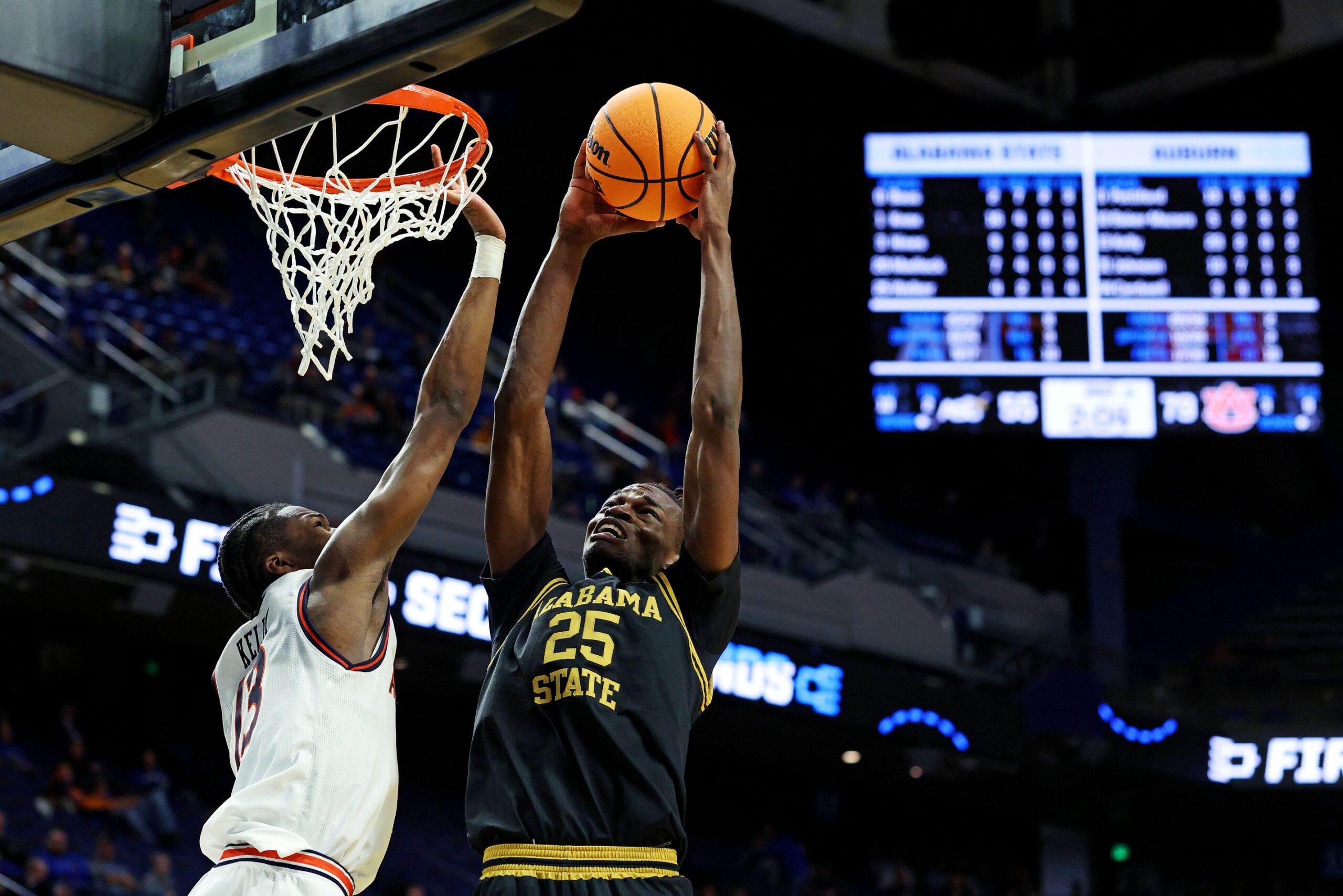 On March 22, 2025, the No. 9 seed Creighton Bluejays (25-10) will face the No. 1 seed Auburn Tigers (29-5) in the second round of the NCAA Tournament. Auburn enters the game as an 8.5-point favorite, with the over/under set at 150.5 points. Creighton vs Auburn AI Prediction: Free CBB Betting Insights for Mar 22. Credit USA TODAY/IMAGN
