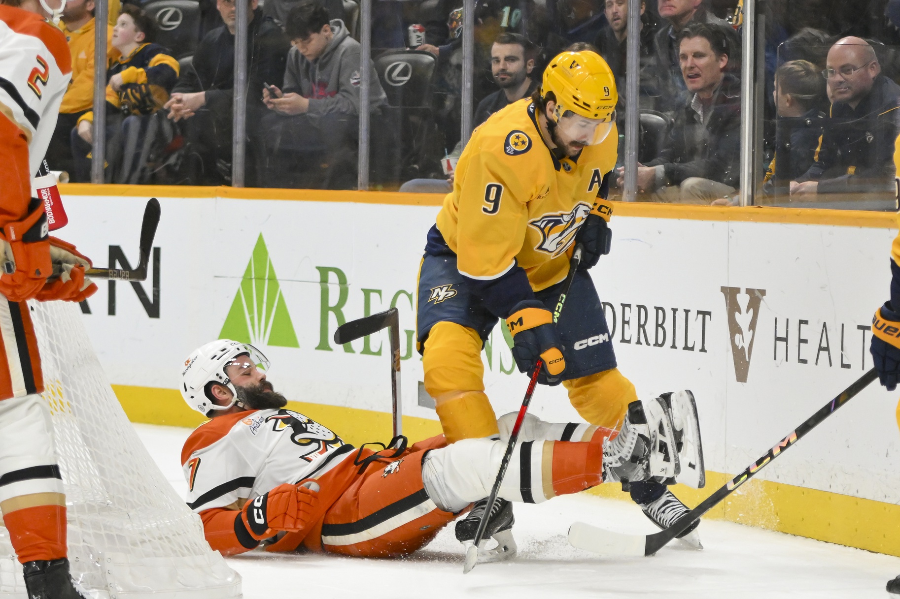 On March 22, 2025, the Toronto Maple Leafs will face the Nashville Predators at Bridgestone Arena in Nashville. The Maple Leafs, with a 42-24-3 record, are contending for a top playoff spot, while the Predators, at 25-35-8, are aiming to improve their standings. Toronto vs Nashville AI Prediction: Free NHL Betting Insights for Mar 22. Credit USA TODAY/IMAGN
