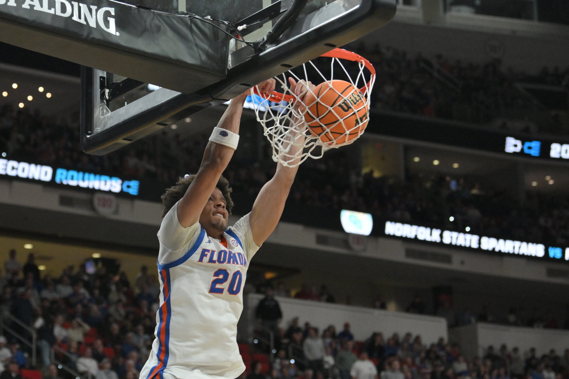 On March 23, 2025, the eighth-seeded UConn Huskies will face the top-seeded Florida Gators in the NCAA Tournament’s Round of 32. UConn advanced after a victory over Oklahoma, while Florida secured their spot by defeating Norfolk State. UConn vs Florida AI Prediction: Free CBB Betting Insights for Mar 23. Credit USA TODAY/IMAGN