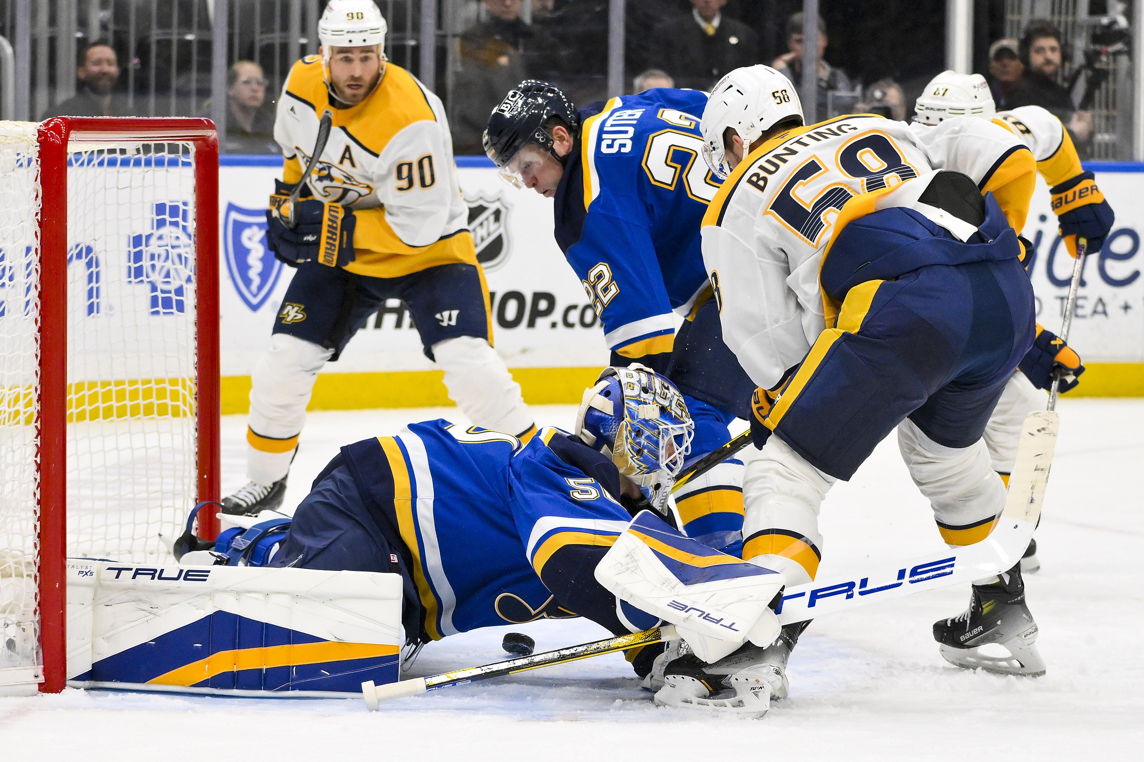 On March 25, 2025, the Nashville Predators will face the Carolina Hurricanes at Lenovo Center in Raleigh, North Carolina. This inter-conference matchup features two teams with contrasting seasons: the Hurricanes are vying for a top playoff spot in the Eastern Conference, while the Predators are aiming to disrupt their opponent’s momentum and build upon their recent performances. Nashville vs Carolina AI Prediction: Free NHL Betting Insights for Mar 25. Credit USA TODAY/IMAGN
