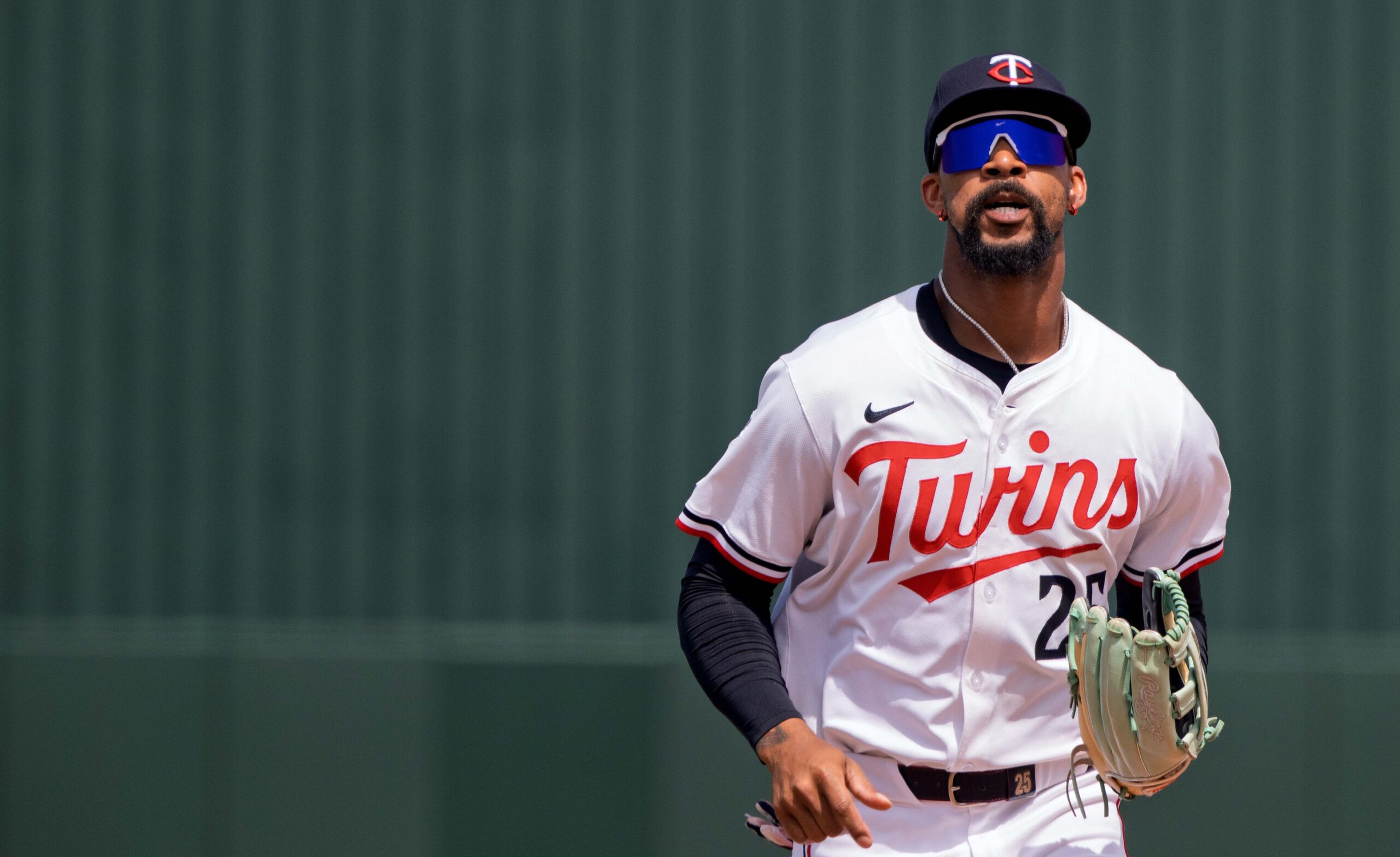 The Minnesota Twins and the St. Louis Cardinals are set to kick off their 2025 MLB seasons with an interleague matchup on March 27 at Busch Stadium in St. Louis. This game marks the earliest Opening Day in the history of both franchises. Minnesota vs St. Louis AI Prediction: Free MLB Betting Insights for Mar 27. Credit USA TODAY/IMAGN