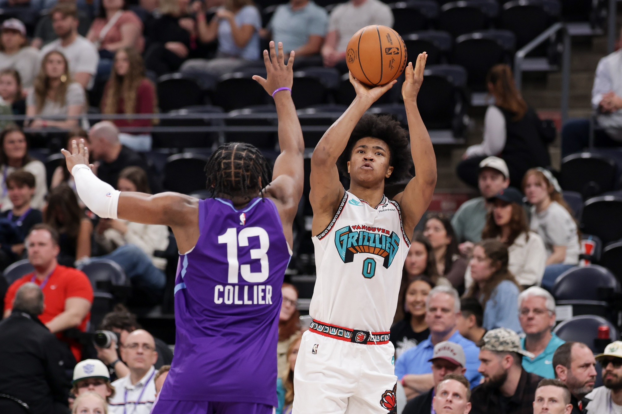 The Memphis Grizzlies will visit the Oklahoma City Thunder on March 27, 2025, at the Paycom Center. The Thunder, leading the Western Conference, aim to solidify their top position, while the Grizzlies strive to improve their playoff standing. Memphis vs Oklahoma City AI Prediction: Free NBA Betting Insights for Mar 27. Credit USA TODAY/IMAGN
