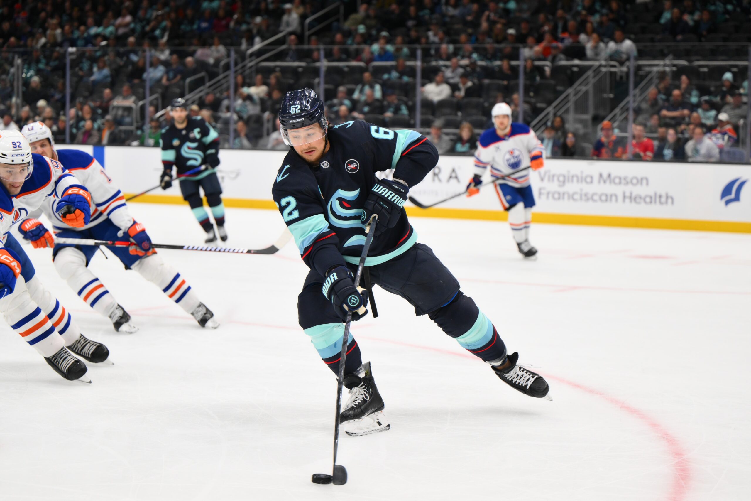 The Dallas Stars will face the Seattle Kraken on March 31, 2025, at Climate Pledge Arena in Seattle. Both teams are seeking crucial points as the regular season nears its conclusion. Dallas vs Seattle AI Prediction: Free NHL Betting Insights for Mar 31. Credit USA TODAY/IMAGN