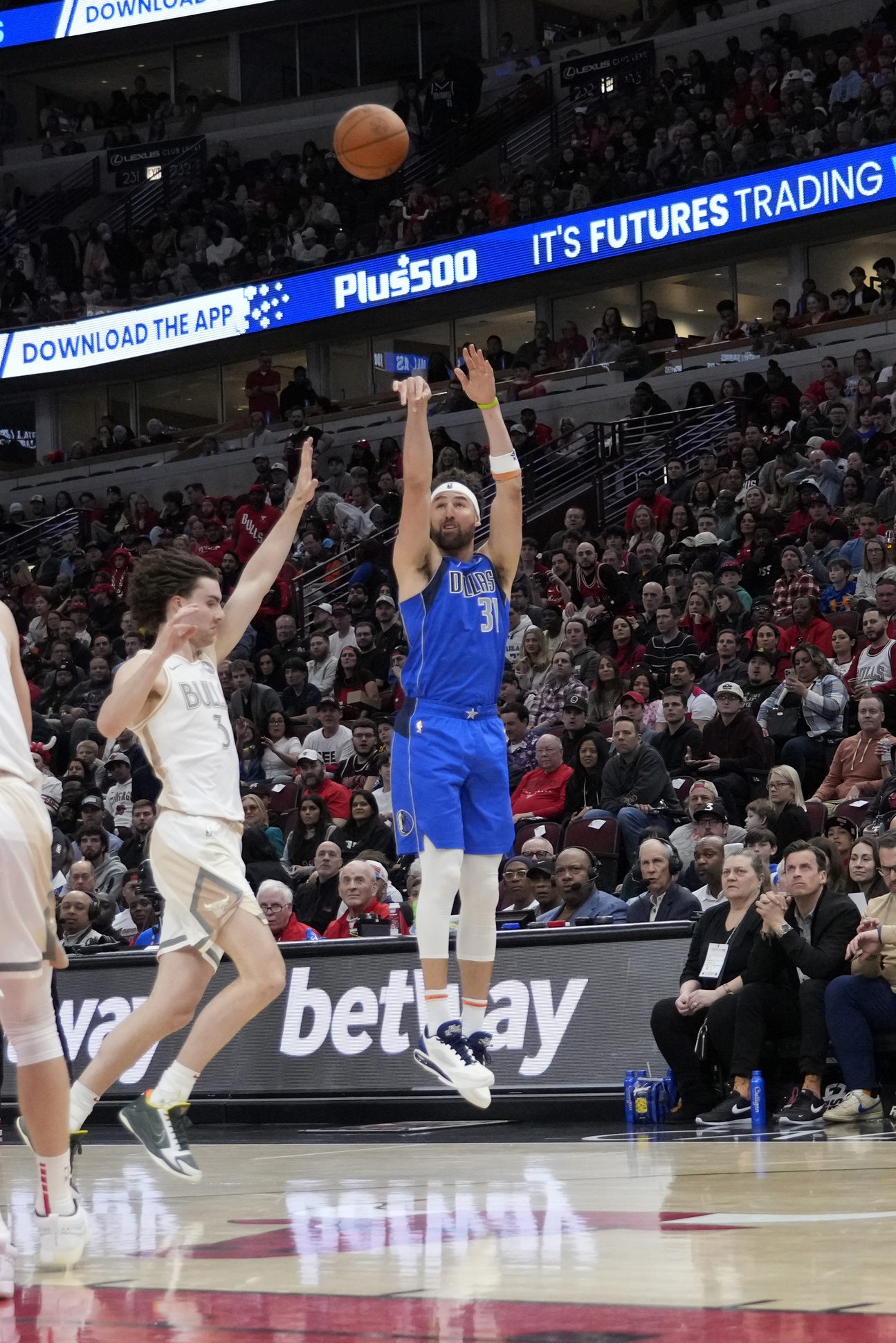 The Dallas Mavericks will host the Brooklyn Nets on March 31, 2025, at the American Airlines Center in Dallas, Texas. Both teams are aiming to improve their standings as the regular season nears its conclusion. Brooklyn vs Dallas AI Prediction: Free NBA Betting Insights for Mar 31. Credit USA TODAY/IMAGN