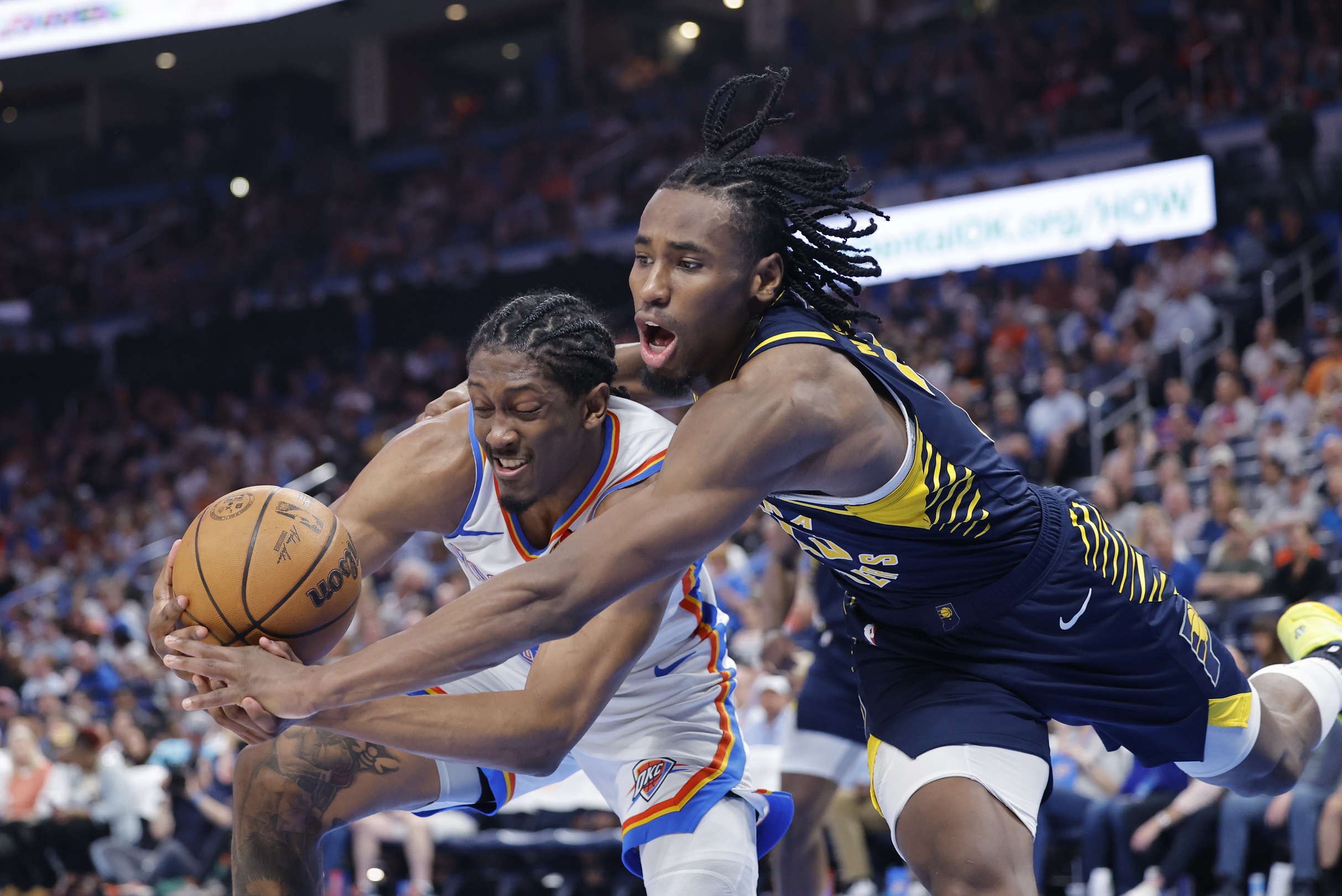 The Oklahoma City Thunder will host the Chicago Bulls on March 31, 2025, at Paycom Center in Oklahoma City. The Thunder, boasting a 60-12 record, aim to continue their dominance, while the Bulls, at 32-40, seek a crucial win to bolster their playoff aspirations. Chicago vs Oklahoma City AI Prediction: Free NBA Betting Insights for Mar 31. Credit USA TODAY/IMAGN