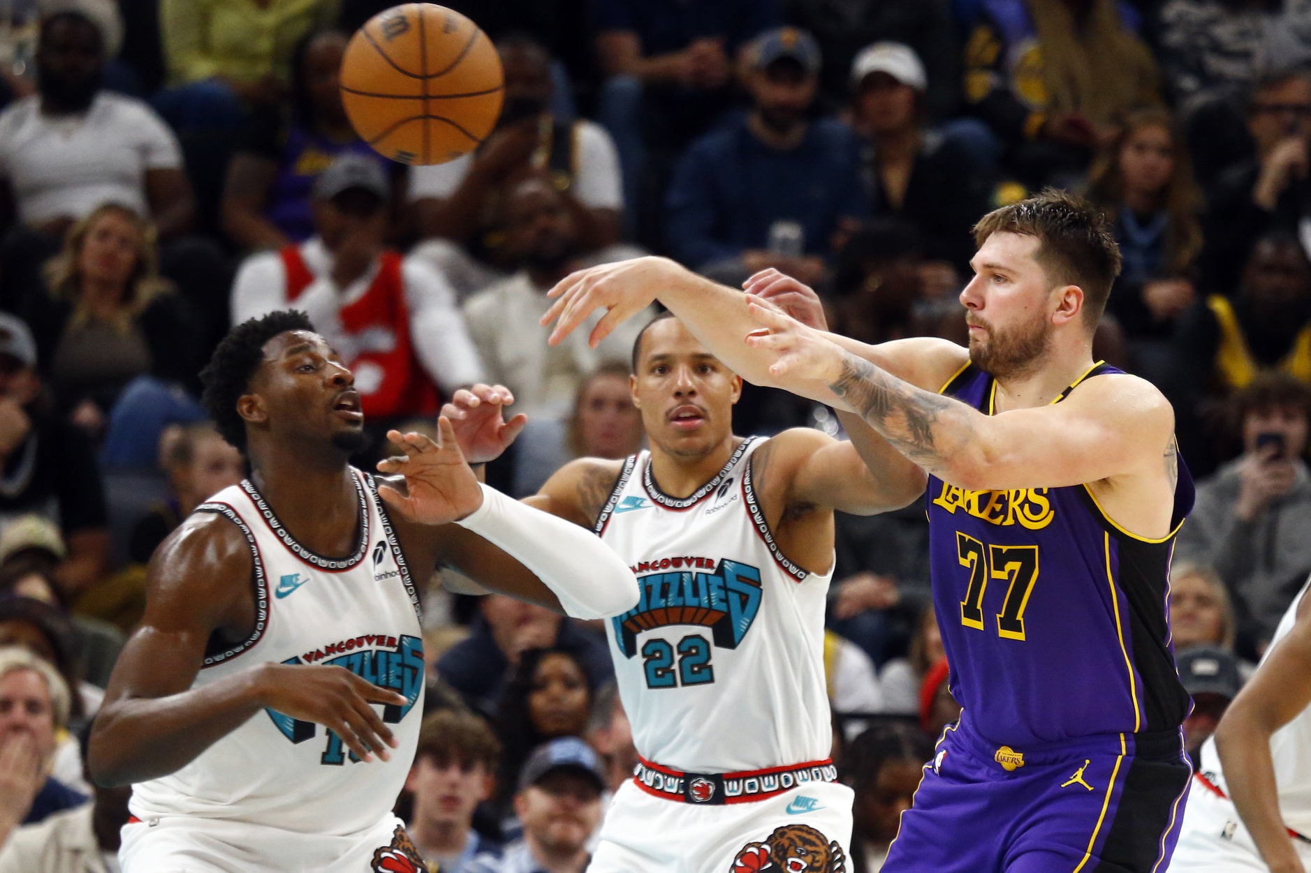 The Memphis Grizzlies will host the Boston Celtics on March 31, 2025, at FedExForum in Memphis, Tennessee. The Celtics aim to complete a six-game road trip sweep, while the Grizzlies seek to rebound from recent struggles. Boston vs Memphis AI Prediction: Free NBA Betting Insights for Mar 31. Credit USA TODAY/IMAGN