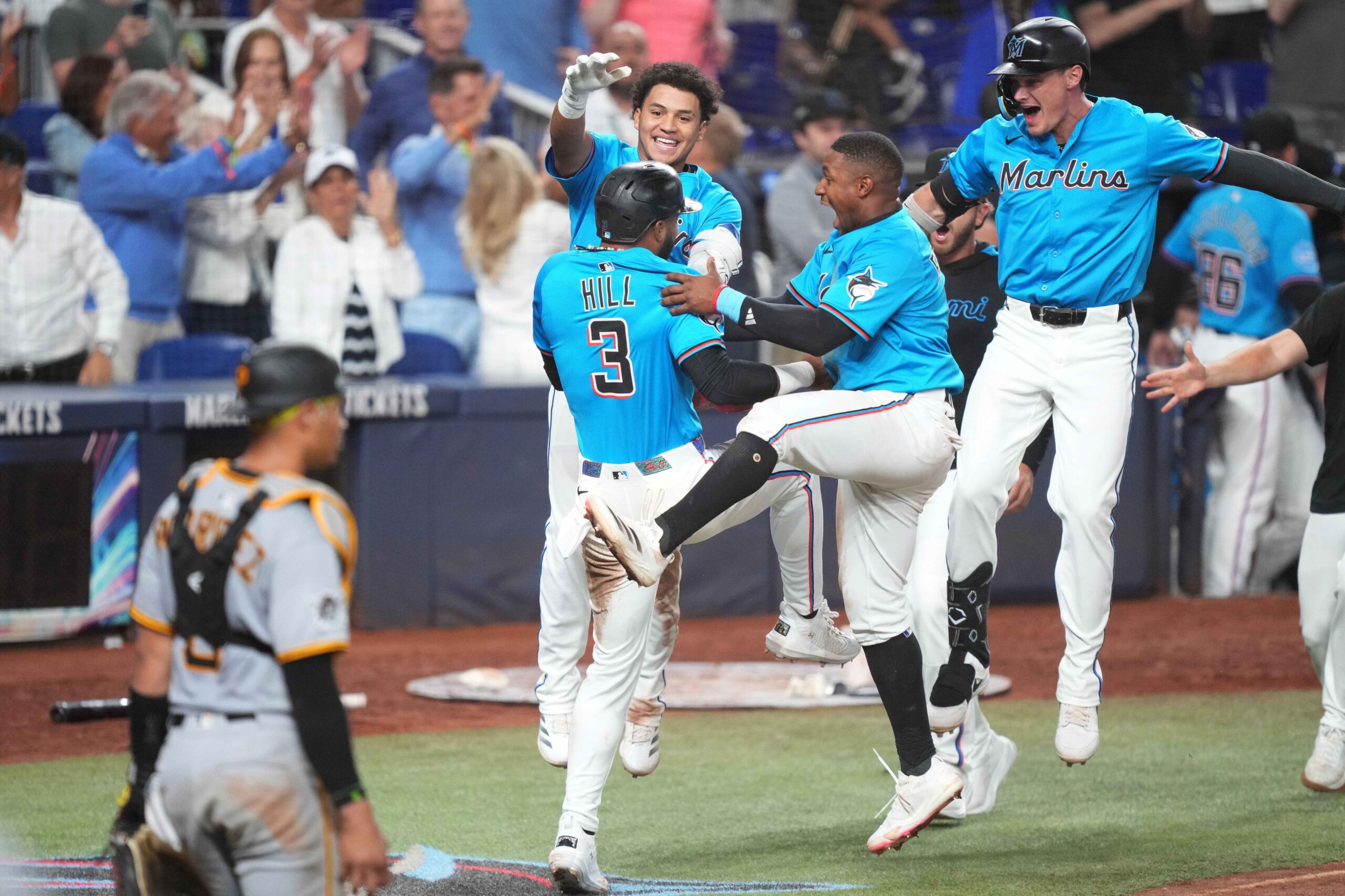 The Miami Marlins will host the New York Mets on March 31, 2025, at loanDepot park in Miami, Florida, marking the beginning of a three-game series between these National League East rivals. Both teams aim to start their divisional play on a strong note, setting the tone for their 2025 campaigns. New York Mets vs Miami AI Prediction: Free MLB Betting Insights for Mar 31. Credit USA TODAY/IMAGN