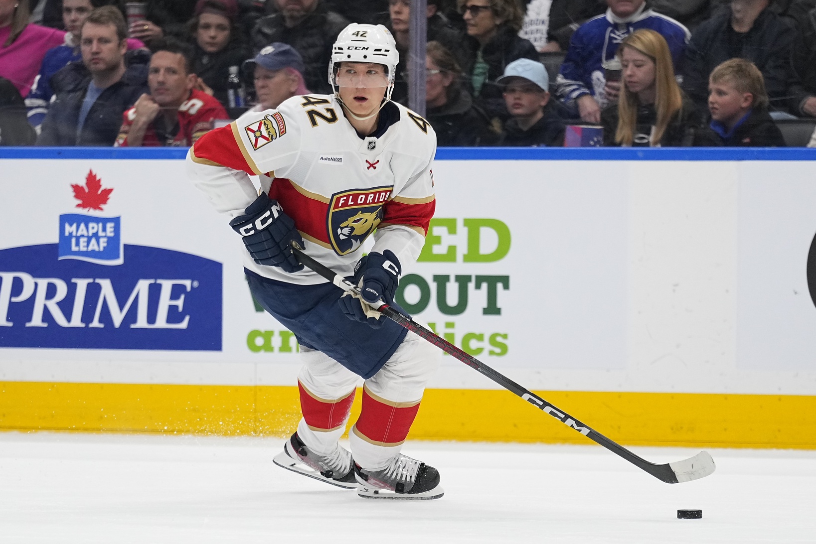 The Florida Panthers are set to face the Ottawa Senators on April 5, 2025, at the Canadian Tire Centre in Ottawa. This matchup holds significant playoff implications, with both teams vying for crucial points as the regular season nears its conclusion. Florida vs Ottawa AI Prediction: Free NHL Betting Insights for Apr 05. Credit USA TODAY/IMAGN