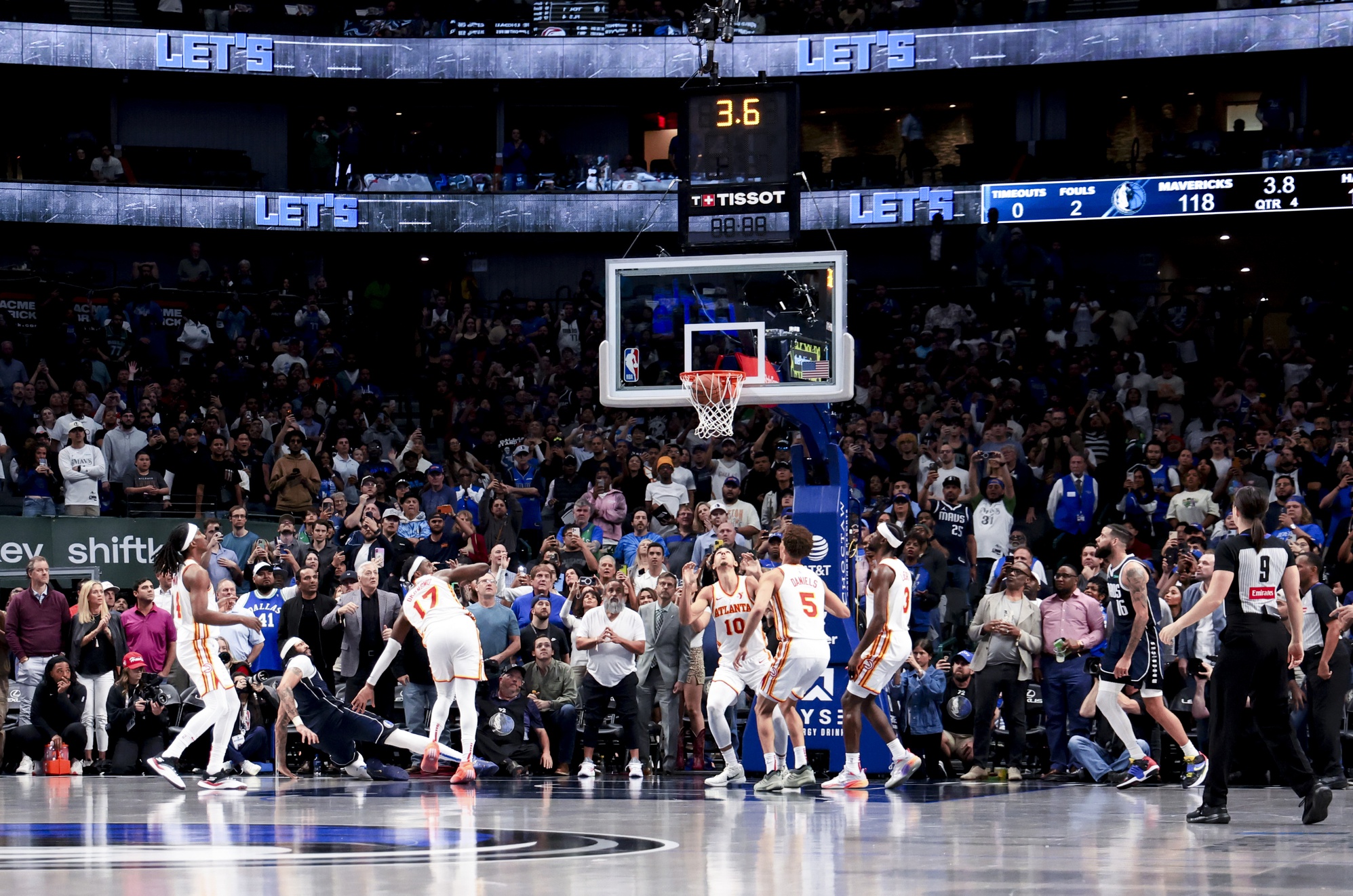 The Dallas Mavericks (37-39) will face the Los Angeles Clippers (43-32) on April 4, 2025, at the Intuit Dome in Los Angeles, California. This Western Conference matchup is crucial for both teams as they aim to solidify their playoff positions in the final stretch of the regular season. Dallas vs Los Angeles Clippers AI Prediction: Free NBA Betting Insights for Apr 04. Credit USA TODAY/IMAGN