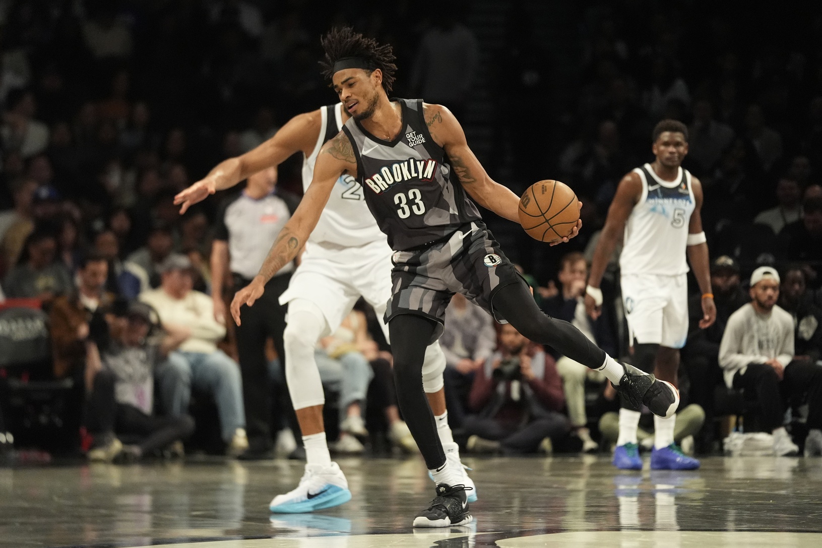 The Toronto Raptors will face the Brooklyn Nets on April 6, 2025, at Barclays Center in Brooklyn, New York. Both teams, already eliminated from postseason contention, aim to evaluate talent and build momentum for the future. Toronto vs Brooklyn AI Prediction: Free NBA Betting Insights for Apr 06. Credit USA TODAY/IMAGN