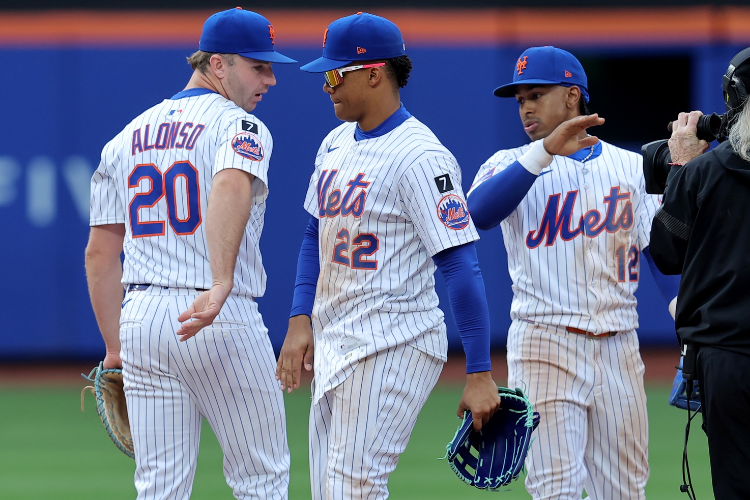 The Toronto Blue Jays will face the New York Mets on April 5, 2025, at Citi Field in New York, with the first pitch scheduled for 7:10 PM ET. This interleague matchup features two teams with contrasting recent performances, setting the stage for an intriguing contest. Toronto vs New York Mets AI Prediction: Free MLB Betting Insights for Apr 05. Credit USA TODAY/IMAGN