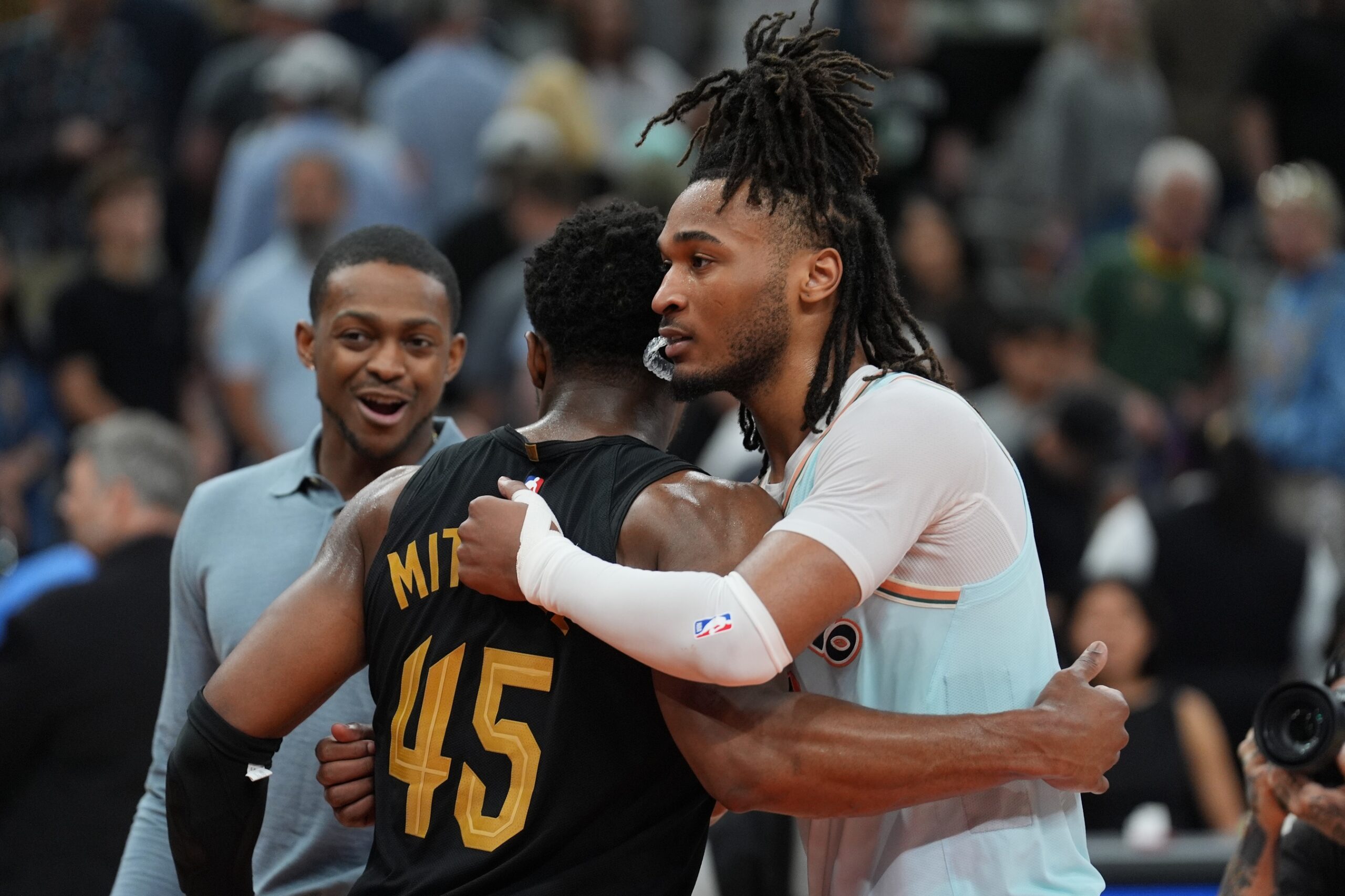 The Cleveland Cavaliers will host the Sacramento Kings on April 6, 2025, at Rocket Mortgage FieldHouse in Cleveland, Ohio. This matchup features the Cavaliers, who are leading the Eastern Conference, against the Kings, who are striving to secure a spot in the Western Conference play-in tournament. Sacramento vs Cleveland AI Prediction: Free NBA Betting Insights for Apr 06. Credit USA TODAY/IMAGN