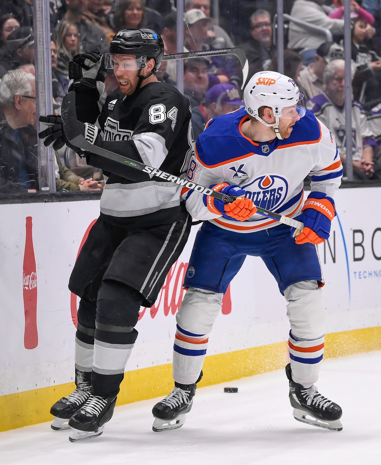 The Seattle Kraken will face the Los Angeles Kings on April 7, 2025, at Crypto.com Arena in Los Angeles. This Pacific Division matchup is crucial for the Kings as they aim to solidify their playoff position, while the Kraken seek to play spoiler and gain momentum. Seattle vs Los Angeles AI Prediction: Free NHL Betting Insights for Apr 07. Credit USA TODAY/IMAGN