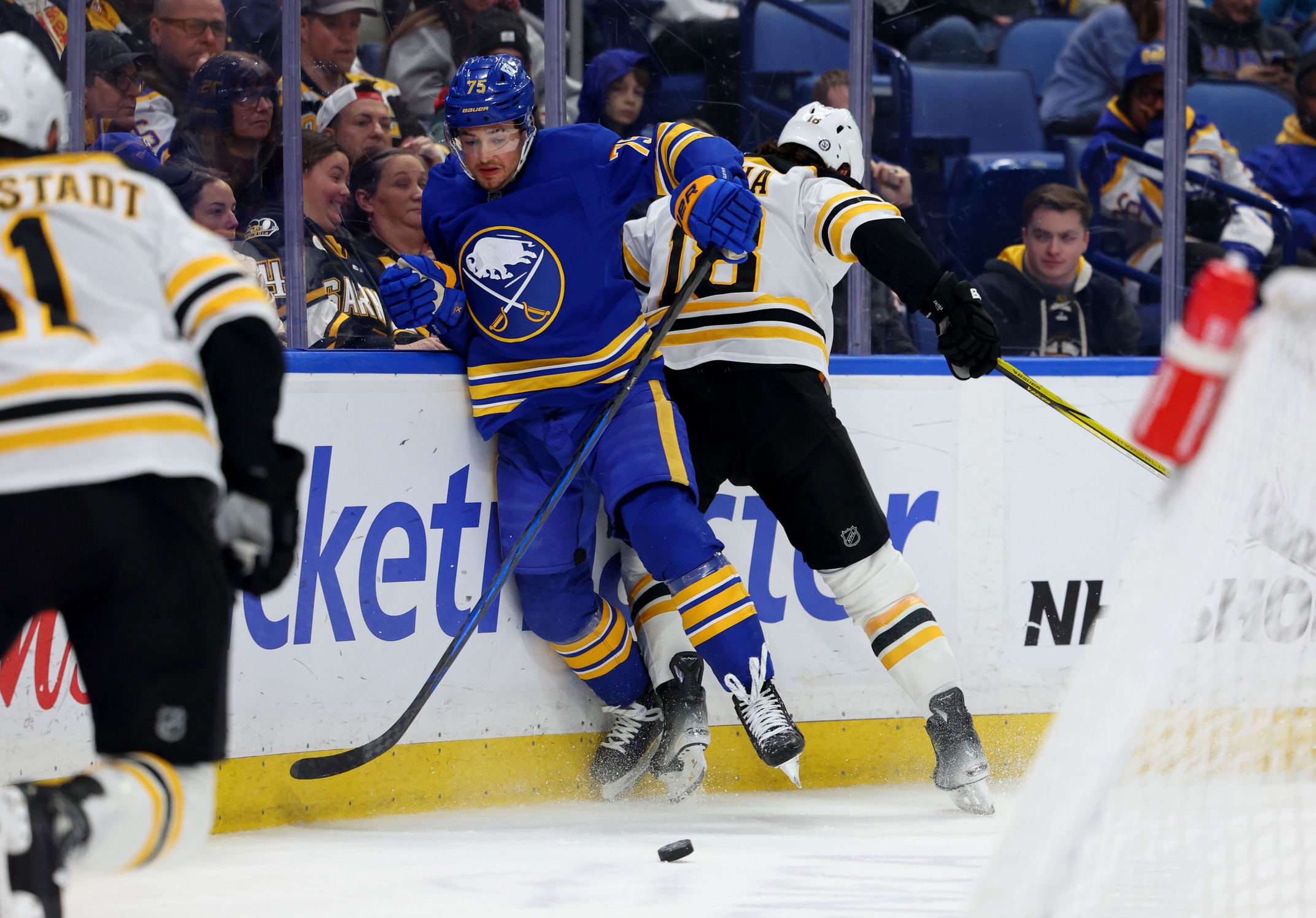On April 8, 2025, the Boston Bruins will face the New Jersey Devils at the Prudential Center in Newark, New Jersey. Both teams are aiming to improve their standings as the regular season nears its conclusion. Boston vs New Jersey AI Prediction: Free NHL Betting Insights for Apr 08. Credit USA TODAY/IMAGN