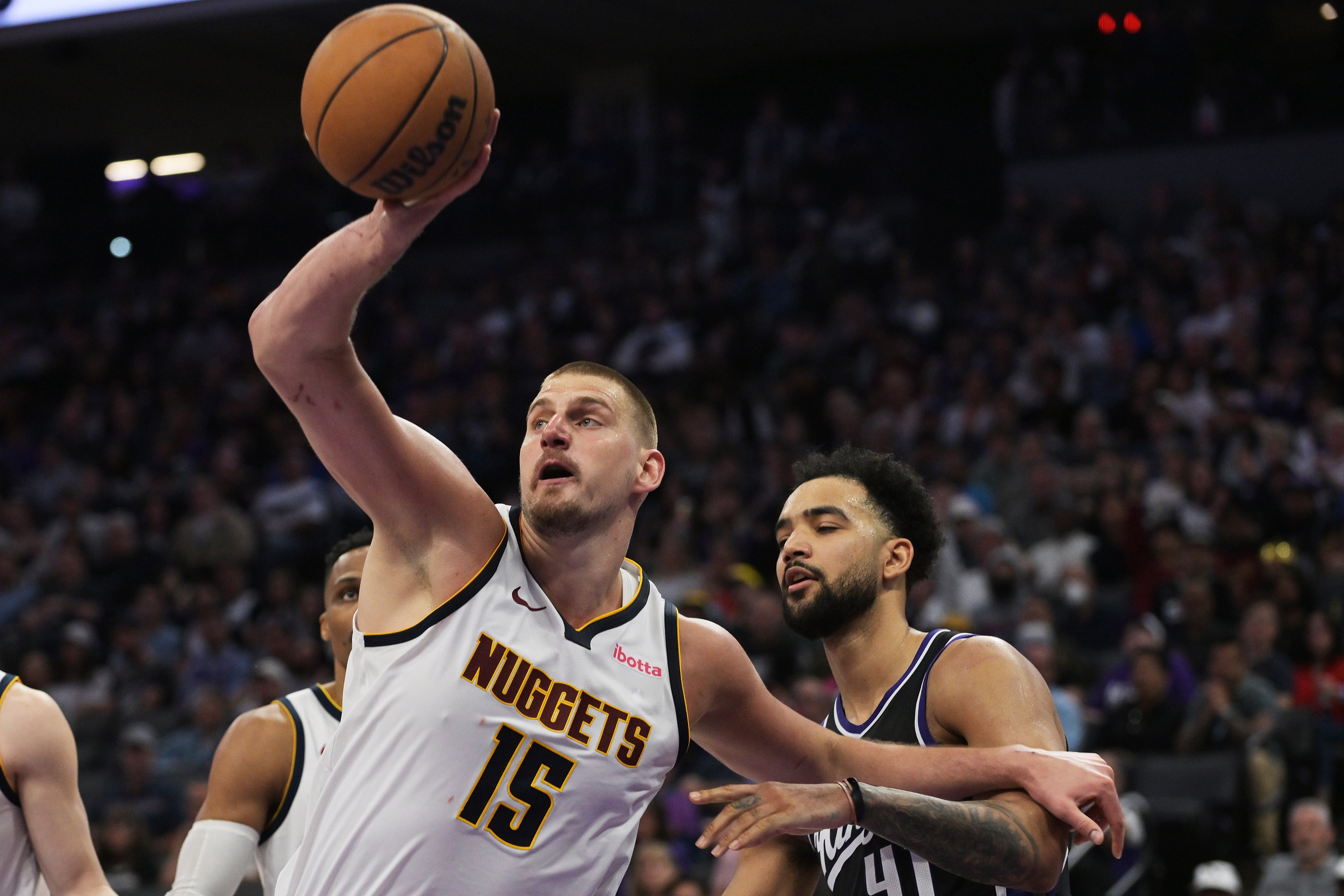 The Denver Nuggets (47–32) host the Memphis Grizzlies (47–32) at Ball Arena on April 11, 2025, in a pivotal Western Conference matchup. Both teams are vying for playoff positioning, making this game crucial for determining seeding as the regular season concludes. Memphis vs Denver AI Prediction: Free NBA Betting Insights for Apr 11. Credit USA TODAY/IMAGN