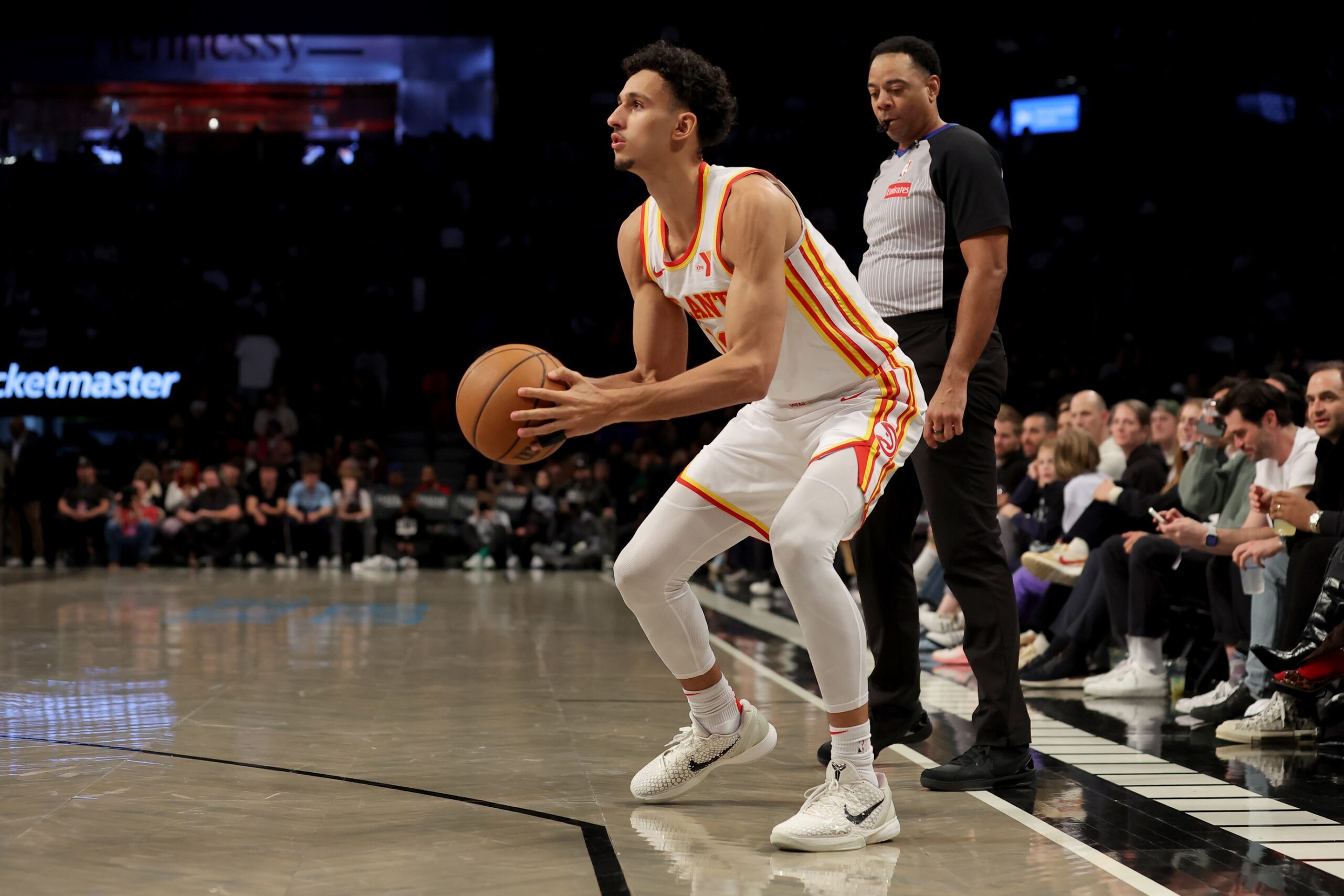 The Atlanta Hawks will visit the Philadelphia 76ers on April 11, 2025, at the Wells Fargo Center. This matchup features two teams with contrasting trajectories as the regular season nears its end. Atlanta vs Philadelphia AI Prediction: Free NBA Betting Insights for Apr 11. Credit USA TODAY/IMAGN