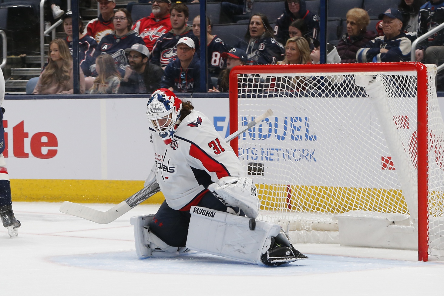 The Columbus Blue Jackets and Washington Capitals are set to face off on Sunday, April 13, 2025, at Capital One Arena in Washington, D.C. This game carries significant implications for the Blue Jackets, who are fighting to keep their playoff hopes alive, while the Capitals aim to maintain their momentum heading into the postseason. Columbus vs Washington AI Prediction: Free NHL Betting Insights for Apr 13. Credit USA TODAY/IMAGN