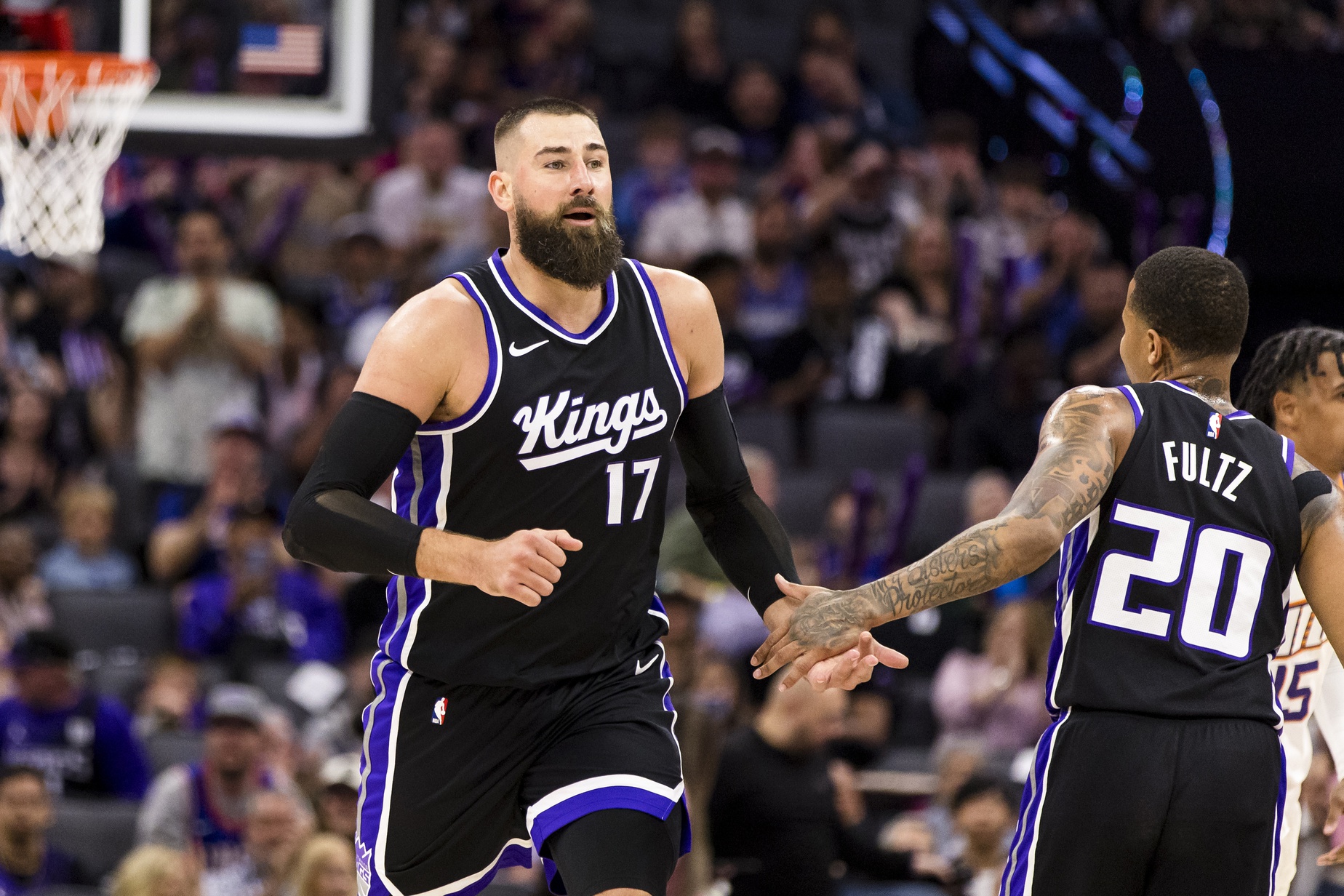 The Dallas Mavericks (39–43) travel to Sacramento to face the Kings (40–42) on Wednesday, April 16, 2025, in a pivotal Western Conference Play-In Tournament matchup. The winner advances to the next round of the Play-In, while the loser’s season comes to an end. Dallas vs Sacramento AI Prediction: Free NBA Betting Insights for Apr 16. Credit USA TODAY/IMAGN