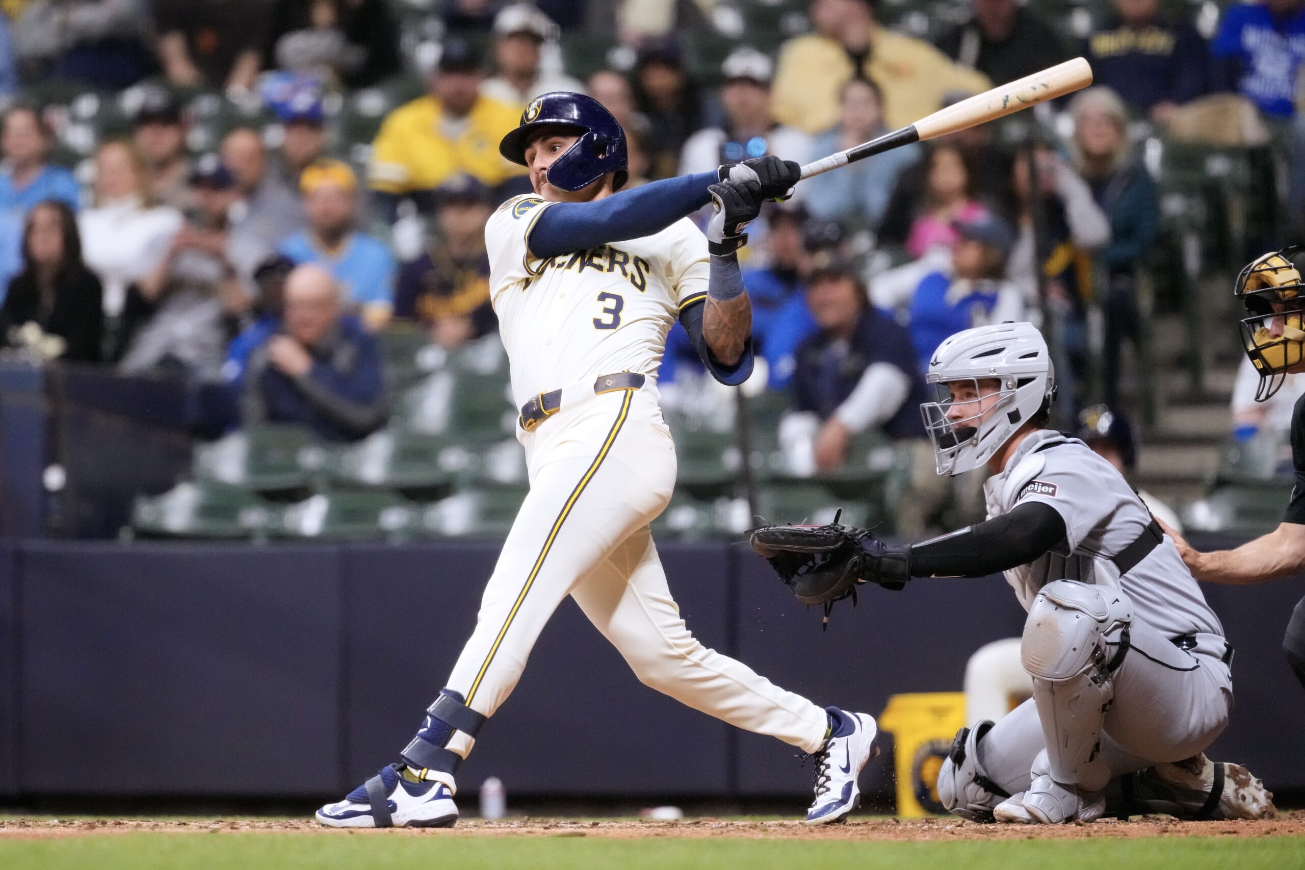 On April 15, 2025, the Detroit Tigers (2–4) will face the Milwaukee Brewers (6–5) at American Family Field in Milwaukee. Both teams aim to gain momentum in this early-season interleague matchup. Detroit vs Milwaukee AI Prediction: Free MLB Betting Insights for Apr 15. Credit USA TODAY/IMAGN