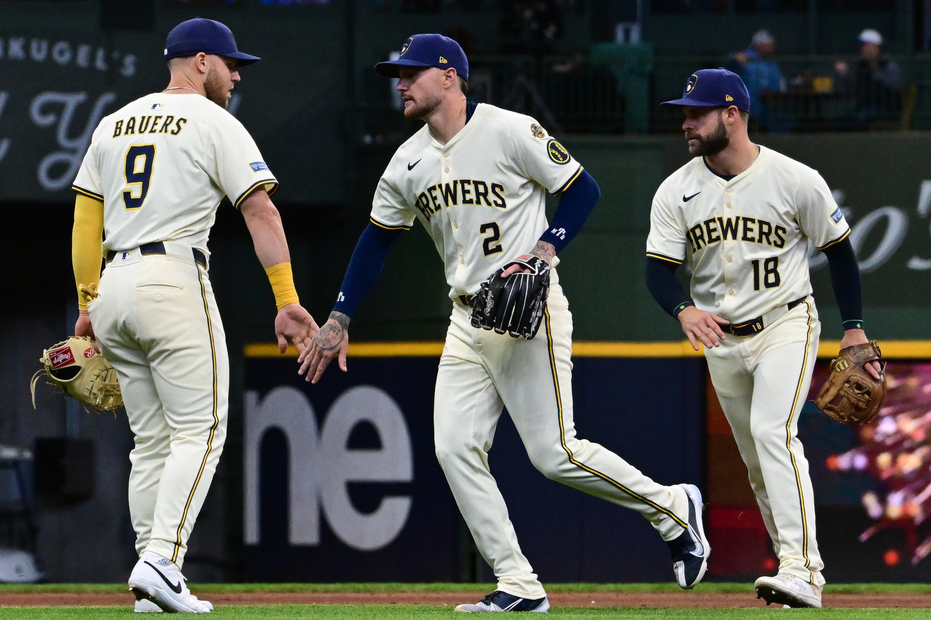 The Oakland Athletics (9–10) face the Milwaukee Brewers (10–9) on Friday, April 18, 2025, at American Family Field, with first pitch scheduled for 8:10 p.m. ET. The matchup features Athletics right-hander J.T. Ginn (1–0, 1.69 ERA) against Brewers right-hander Freddy Peralta (1–1, 2.31 ERA). Athletics vs Milwaukee AI Prediction: Free MLB Betting Insights for Apr 18. Credit USA TODAY/IMAGN