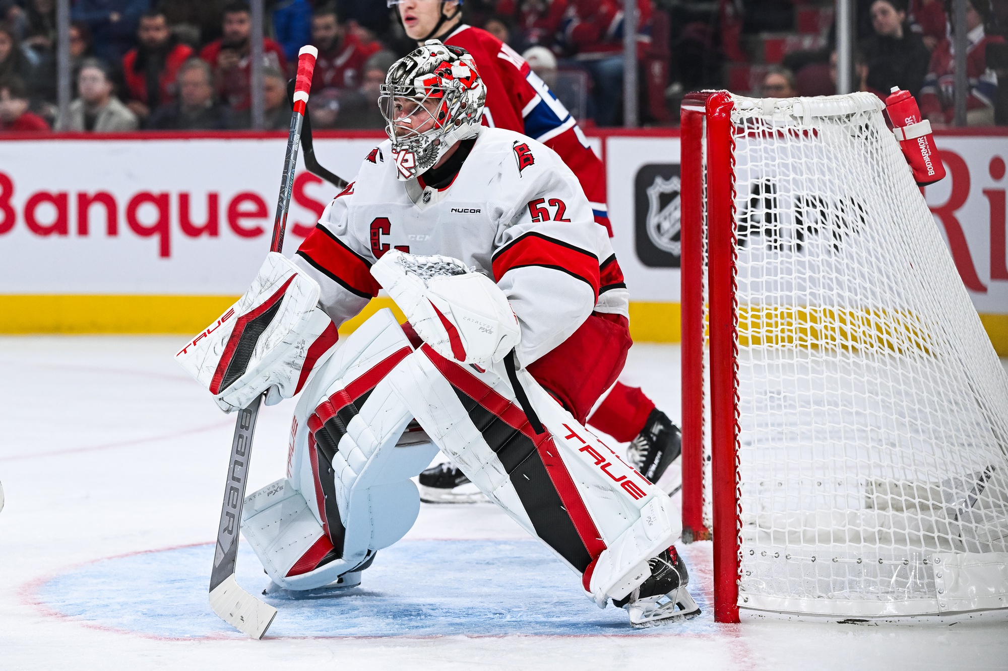 The Carolina Hurricanes (41–22–4) head to Canadian Tire Centre to face the Ottawa Senators (43–30–6) in a season finale that holds playoff implications for both teams. Carolina aims to solidify their postseason positioning, while Ottawa seeks to maintain their strong home record and end the regular season on a high note. Carolina vs Ottawa AI Prediction: Free NHL Betting Insights for Apr 17. Credit USA TODAY/IMAGN
