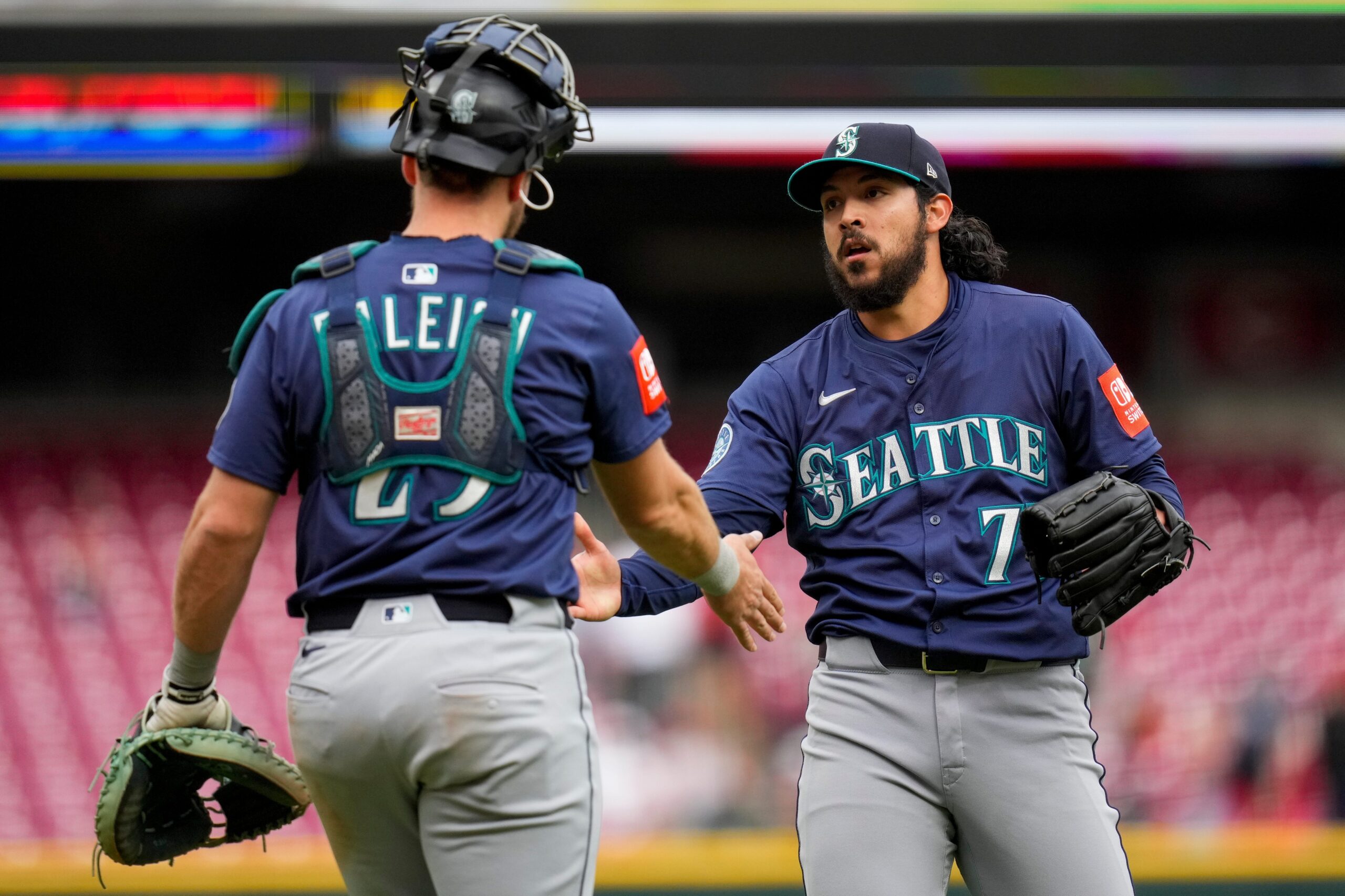 The Seattle Mariners (8–9) open a three-game series against the Toronto Blue Jays (10–8) on Friday, April 18, 2025, at Rogers Centre. First pitch is scheduled for 7:07 p.m. ET, featuring a pitching matchup between Bryan Woo for the Mariners and Bowden Francis for the Blue Jays. Seattle vs Toronto AI Prediction: Free MLB Betting Insights for Apr 18. Credit USA TODAY/IMAGN