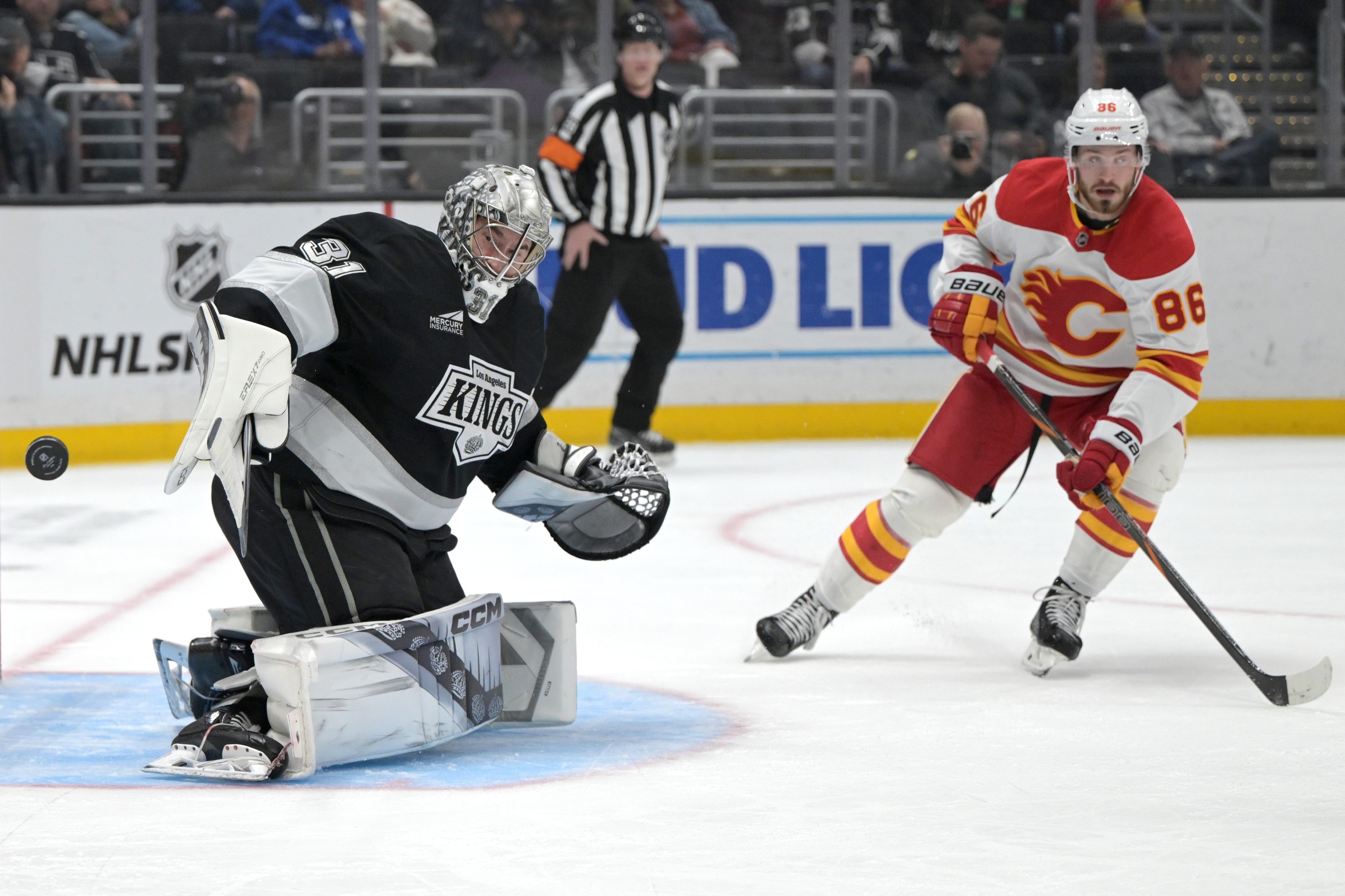 The Edmonton Oilers and Los Angeles Kings renew their postseason rivalry on April 21, 2025, at Crypto.com Arena in Los Angeles for Game 1 of their first-round playoff series. This marks the fourth consecutive year these Pacific Division foes meet in the opening round, with the Oilers holding a slight edge in recent postseason encounters. Edmonton vs Los Angeles AI Prediction: Free NHL Betting Insights for Apr 21. Credit USA TODAY/IMAGN