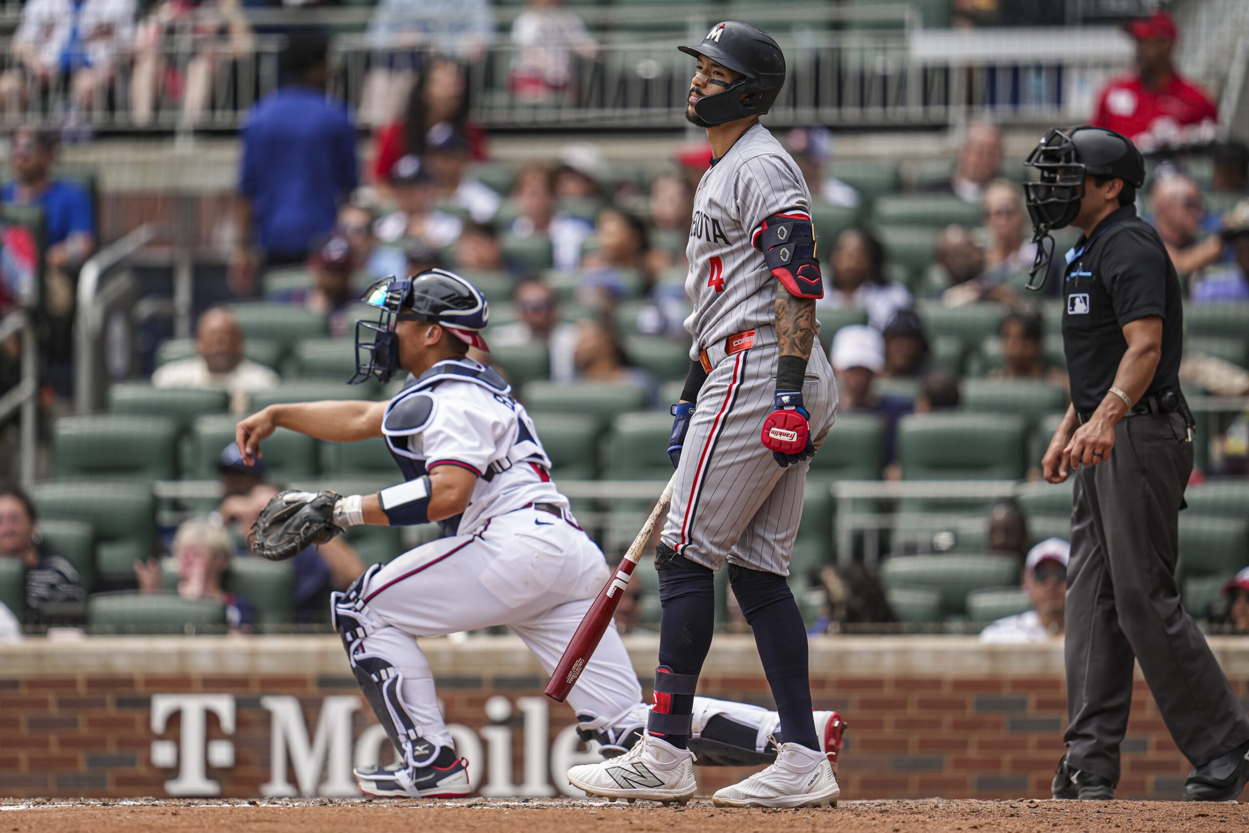 The Chicago White Sox (4–16) face the Minnesota Twins (7–15) on April 22, 2025, at Target Field in Minneapolis. Both teams are looking to improve their standings in the AL Central division. Chicago White Sox vs Minnesota AI Prediction: Free MLB Betting Insights for Apr 22. Credit USA TODAY/IMAGN