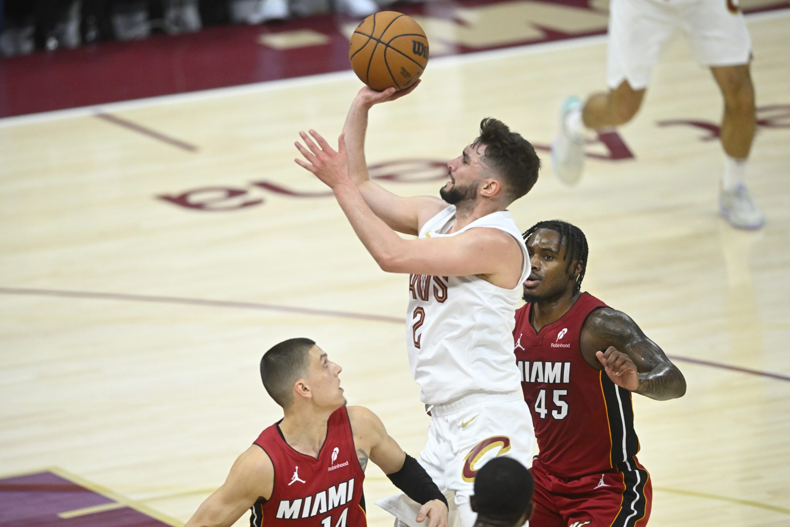 The Cleveland Cavaliers aim to extend their series lead to 2-0 as they host the Miami Heat in Game 2 of their Eastern Conference first-round playoff matchup at Rocket Mortgage FieldHouse. After a dominant 139.1 offensive rating in Game 1, the Cavaliers look to maintain their momentum against a resilient Heat team that advanced through the Play-In Tournament. Miami vs Cleveland AI Prediction: Free NBA Betting Insights for Apr 23. Credit USA TODAY/IMAGN