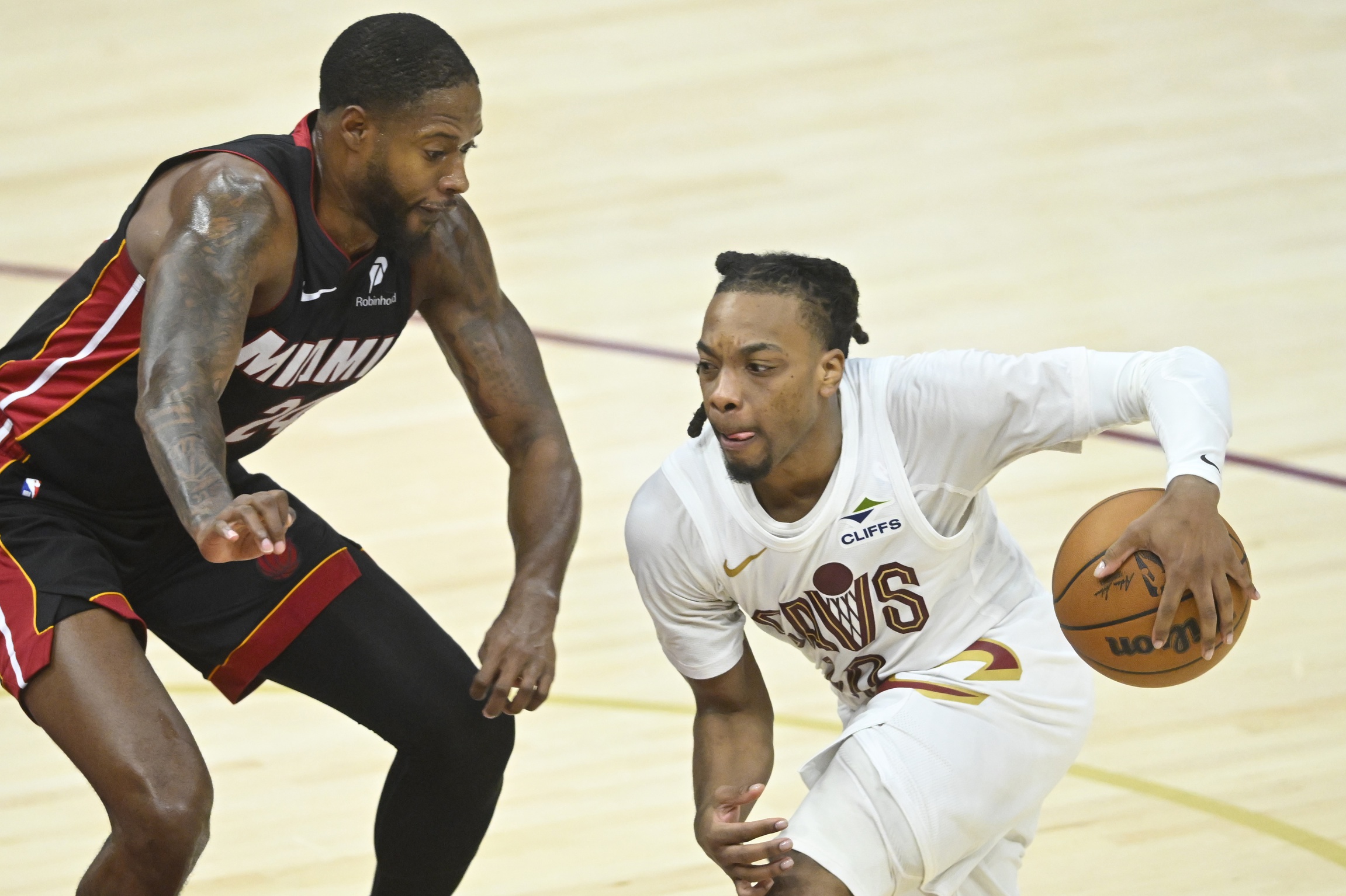 The Cleveland Cavaliers and Miami Heat face off in Game 3 of their first-round playoff series on April 26, 2025, at the Kaseya Center in Miami. The Cavaliers lead the series 2-0, having secured convincing victories in the first two games. Cleveland vs Miami AI Prediction: Free NBA Betting Insights for Apr 26. Credit USA TODAY/IMAGN