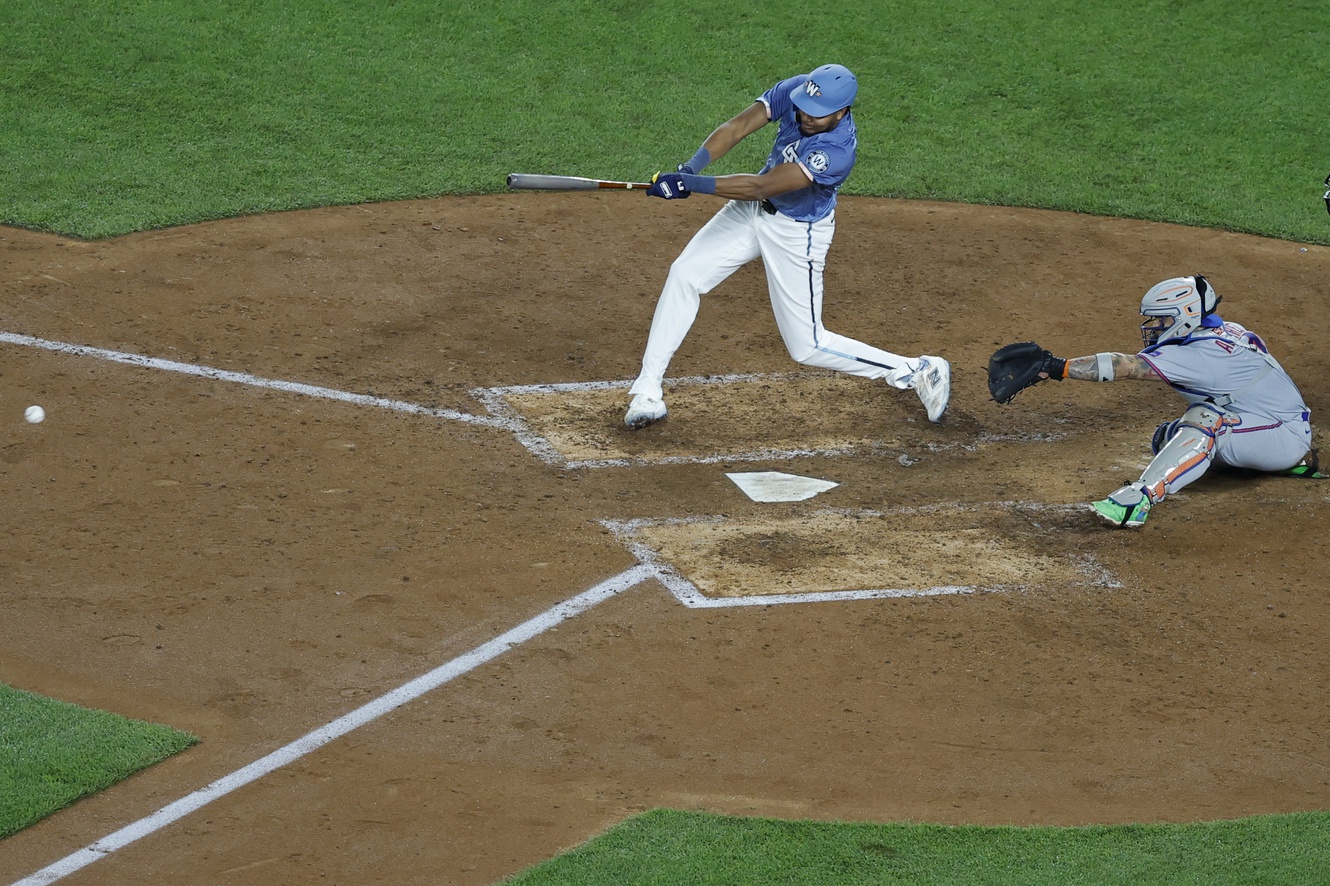 The New York Mets (18–8) and the Washington Nationals (12–14) face off at Nationals Park on Saturday, April 26, 2025, at 4:05 PM ET. The Mets aim to rebound after a 5–4 walk-off loss in the series opener, while the Nationals look to build momentum following their dramatic victory. New York Mets vs Washington AI Prediction: Free MLB Betting Insights for Apr 26. Credit USA TODAY/IMAGN