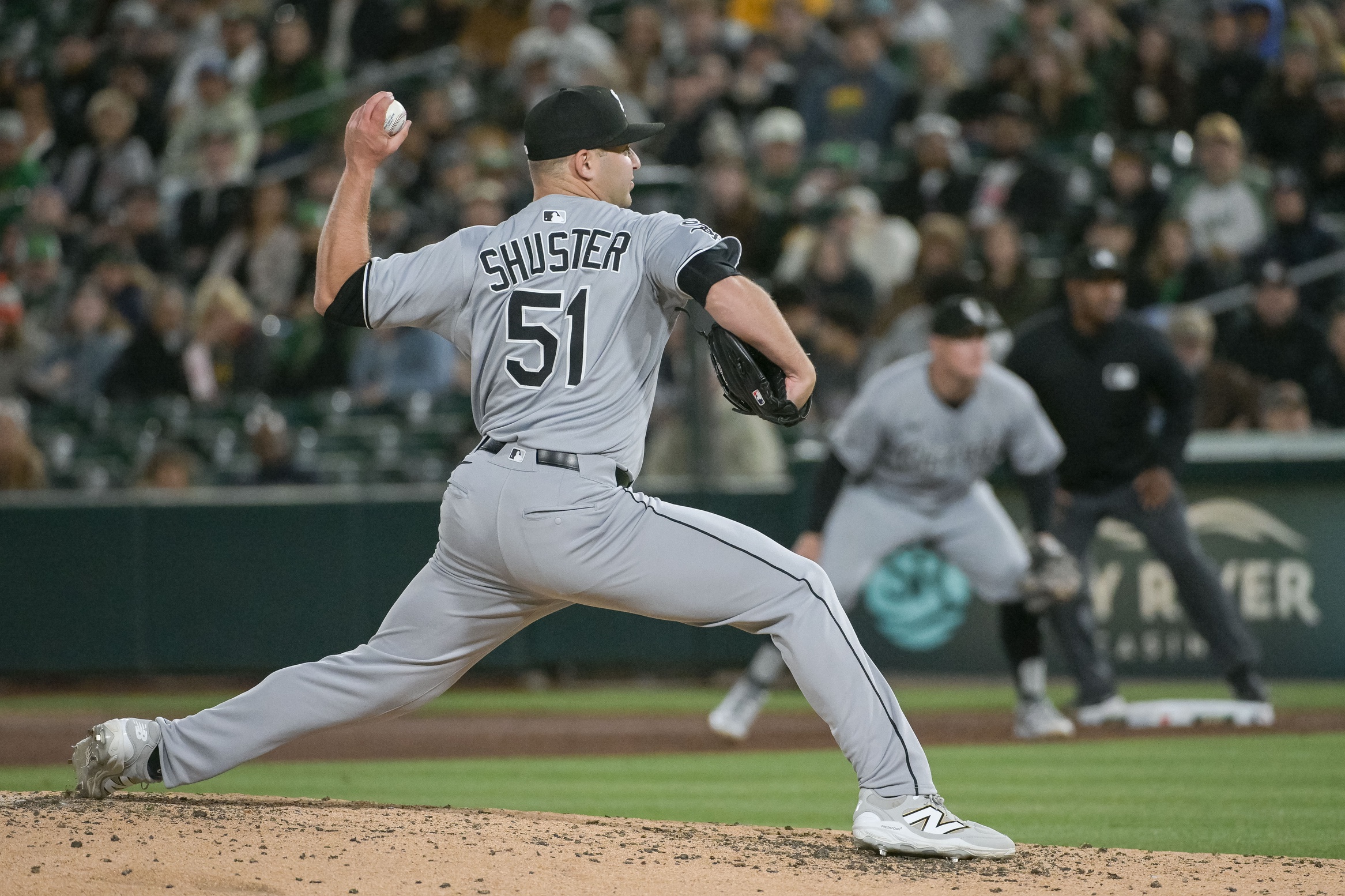 The Chicago White Sox (6–19) face the Oakland Athletics (11–13) on Saturday, April 26, 2025, at Sutter Health Park in Sacramento, California, with first pitch scheduled for 3:05 p.m. CDT. Both teams aim to gain momentum in this early-season American League matchup. Chicago White Sox vs Athletics AI Prediction: Free MLB Betting Insights for Apr 26. Credit USA TODAY/IMAGN