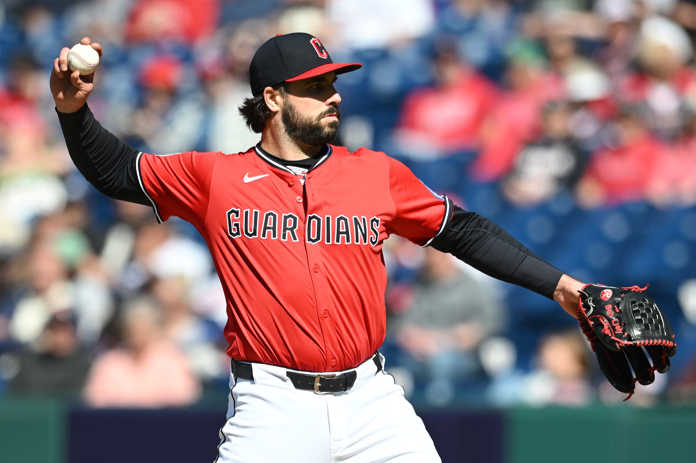 The Minnesota Twins (12–16) visit the Cleveland Guardians (15–12) at Progressive Field on Monday, April 28, 2025, for a pivotal AL Central matchup. The Guardians aim to capitalize on their home-field advantage, while the Twins seek to reverse their recent road struggles. Minnesota vs Cleveland AI Prediction: Free MLB Betting Insights for Apr 28. Credit USA TODAY/IMAGN