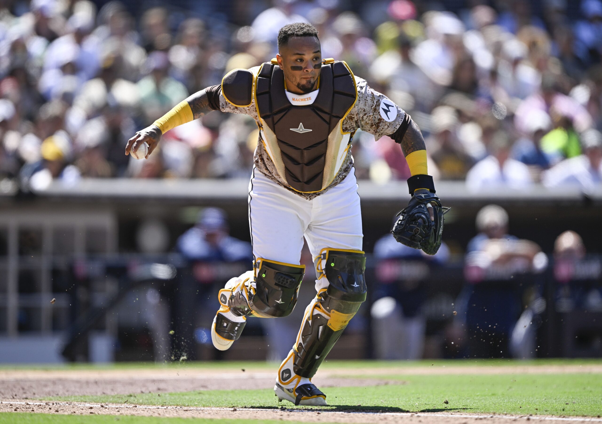 On April 29, 2025, the San Francisco Giants (19–10) will face the San Diego Padres (17–11) at Petco Park in San Diego. This National League West matchup features two teams vying for division supremacy, with both sending their aces to the mound. San Francisco vs San Diego AI Prediction: Free MLB Betting Insights for Apr 29. Credit USA TODAY/IMAGN