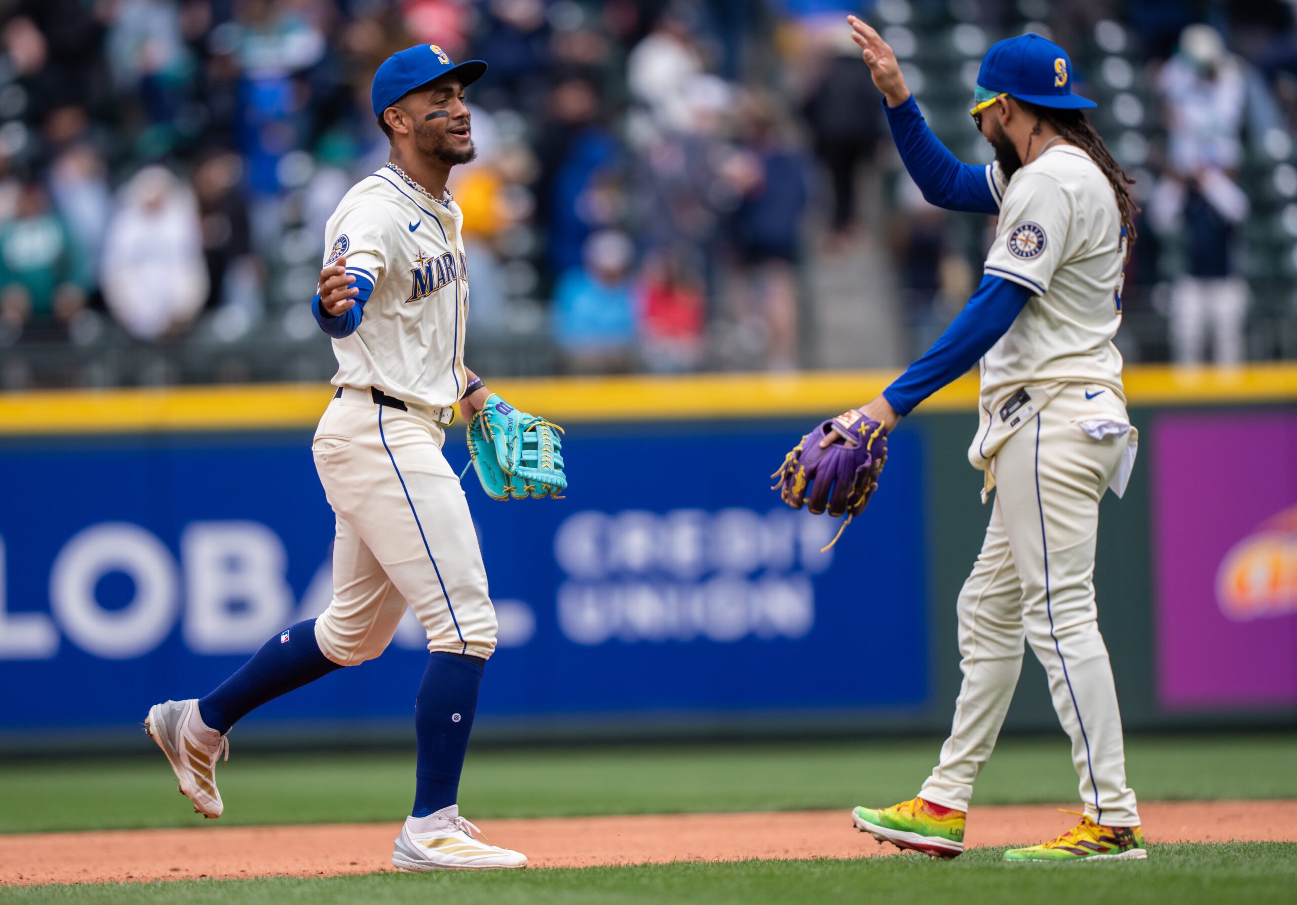 On April 29, 2025, the Los Angeles Angels (12–15) will face the Seattle Mariners (16–12) at T-Mobile Park in Seattle. The Mariners aim to extend their home success, while the Angels look to break a seven-game road losing streak. Los Angeles Angels vs Seattle AI Prediction: Free MLB Betting Insights for Apr 29. Credit USA TODAY/IMAGN
