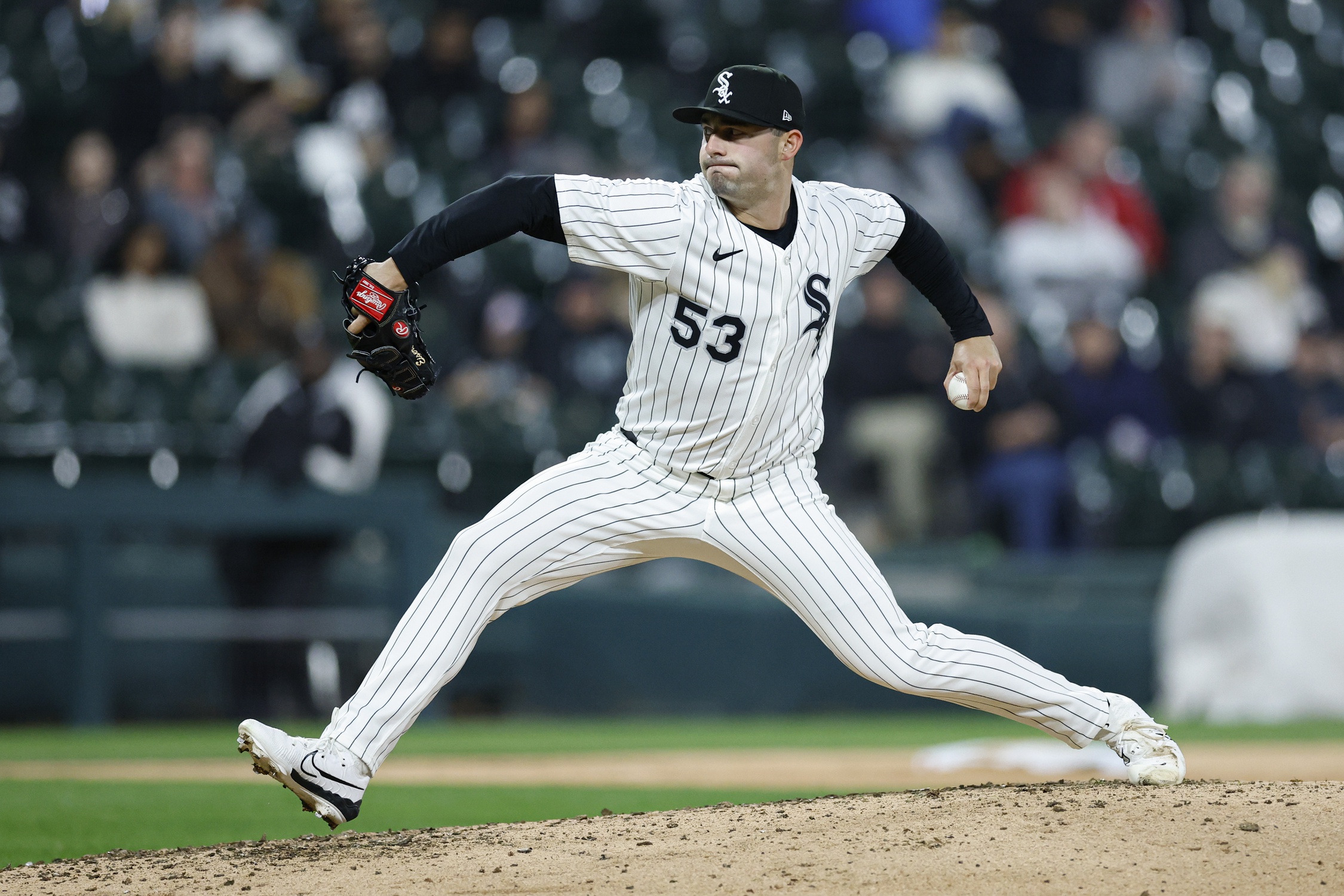 The Milwaukee Brewers (14–15) and Chicago White Sox (7–21) square off on April 30, 2025, at Guaranteed Rate Field in Chicago. The Brewers aim to capitalize on their recent momentum, while the White Sox look to snap a three-game losing streak. Milwaukee vs Chicago White Sox AI Prediction: Free MLB Betting Insights for Apr 30. Credit USA TODAY/IMAGN