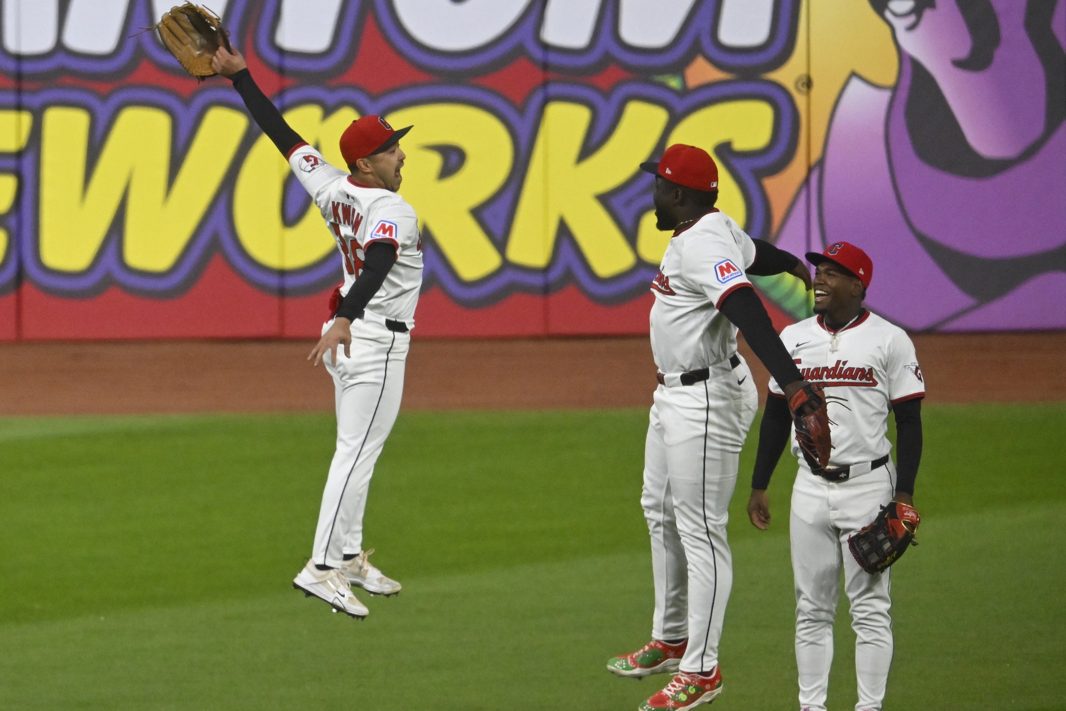 The Minnesota Twins and Cleveland Guardians will conclude their four-game series on May 1, 2025, at Progressive Field. The Guardians currently lead the series 2–1 and aim to secure a series win, while the Twins look to even the series before heading to Boston. Minnesota vs Cleveland AI Prediction: Free MLB Betting Insights for May 01. Credit USA TODAY/IMAGN