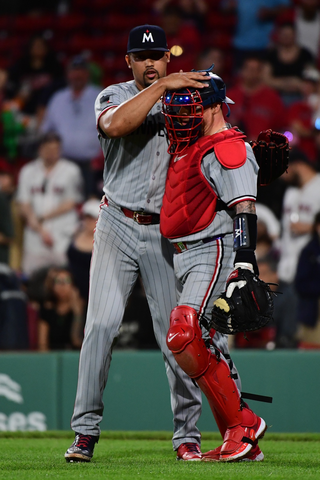 The Minnesota Twins (13-19) and Boston Red Sox (14-13) conclude their three-game series at Fenway Park on Sunday, May 4, 2025, with first pitch scheduled for 1:35 p.m. ET. The Red Sox aim to secure the series win, while the Twins look to bounce back and avoid a sweep. Minnesota vs Boston AI Prediction: Free MLB Betting Insights for May 04. Credit USA TODAY/IMAGN
