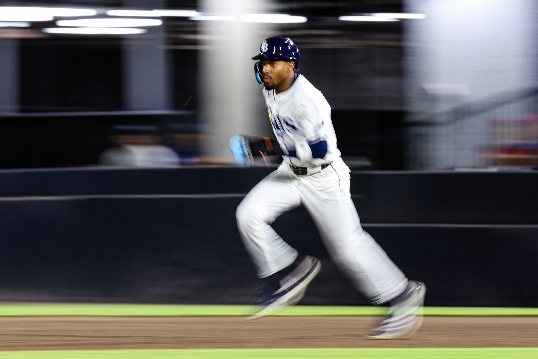 The Philadelphia Phillies and Tampa Bay Rays will conclude their three-game interleague series on Thursday, May 8, 2025, at George M. Steinbrenner Field in Tampa, Florida. The Phillies, currently holding a 19–15 record, aim to secure a series win, while the Rays, at 16–18, look to bounce back and even the series. Philadelphia vs Tampa Bay AI Prediction: Free MLB Betting Insights for May 08. Credit USA TODAY/IMAGN