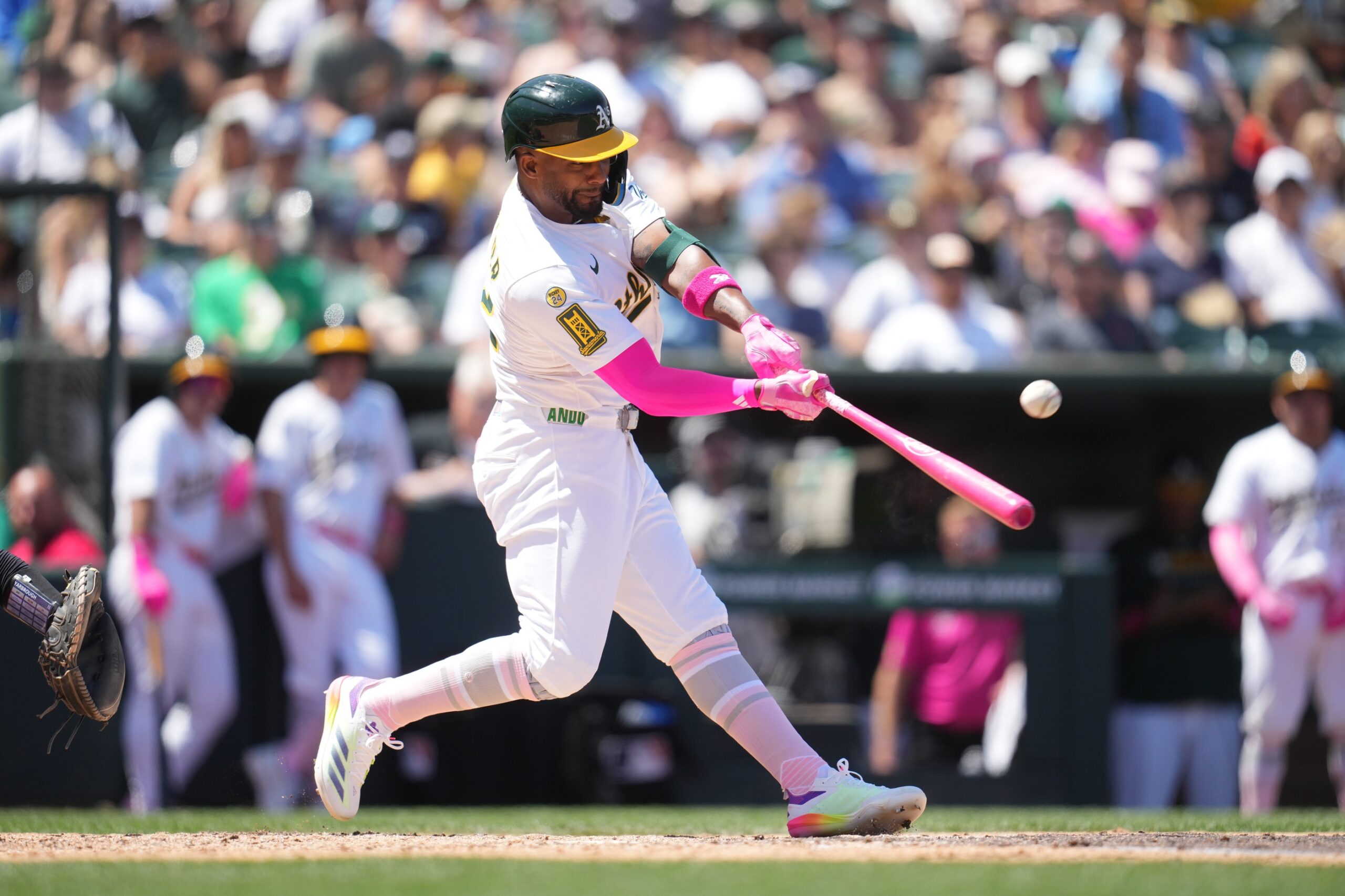On May 13, 2025, the Oakland Athletics (21–20) will face the Los Angeles Dodgers (27–14) at Dodger Stadium. The Athletics aim to rebound from a recent loss, while the Dodgers look to extend their strong home performance. Athletics vs Los Angeles Dodgers AI Prediction: Free MLB Betting Insights for May 13. Credit USA TODAY/IMAGN