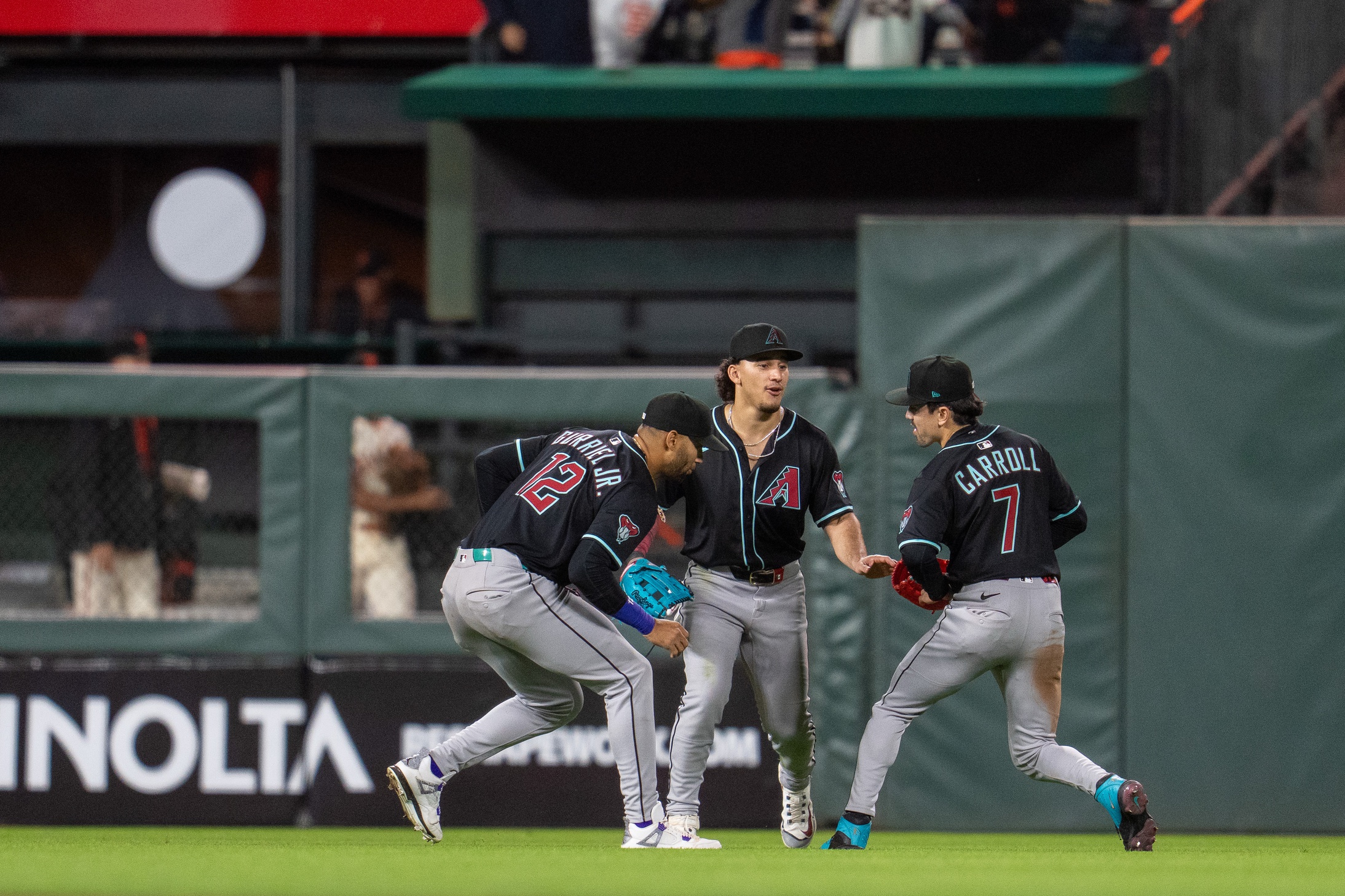 On May 13, 2025, the Arizona Diamondbacks (21–20) face the San Francisco Giants (24–17) at Oracle Park in San Francisco. The Diamondbacks aim to build on their recent 2–1 victory, while the Giants look to rebound from a three-game losing streak. Arizona vs San Francisco AI Prediction: Free MLB Betting Insights for May 13. Credit USA TODAY/IMAGN