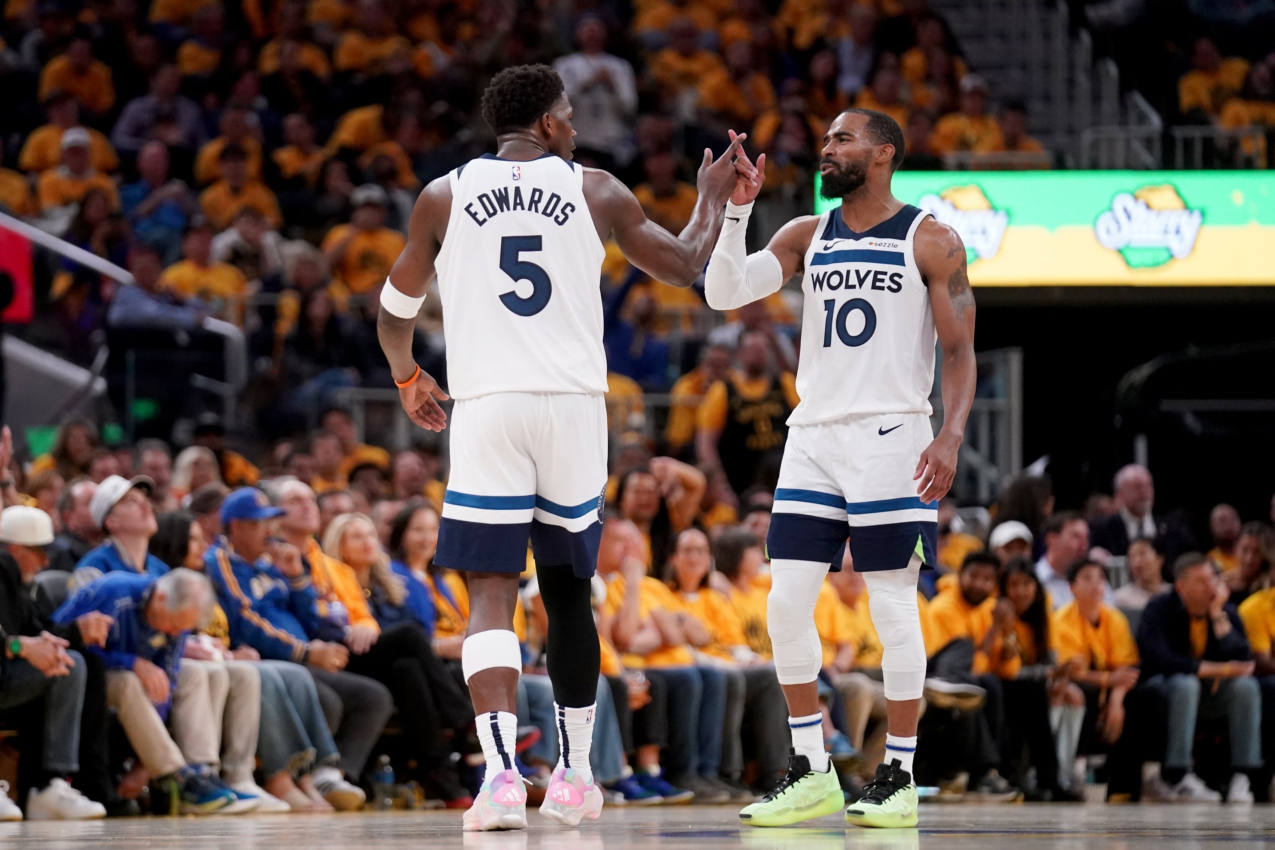 On May 14, 2025, the Minnesota Timberwolves host the Golden State Warriors in Game 5 of the Western Conference Semifinals at Target Center. Leading the series 3–1, the Timberwolves aim to clinch their first playoff series at home since 2004, while the Warriors, without star Stephen Curry, strive to extend their postseason run. Golden State vs Minnesota AI Prediction: Free NBA Betting Insights for May 14. Credit USA TODAY/IMAGN