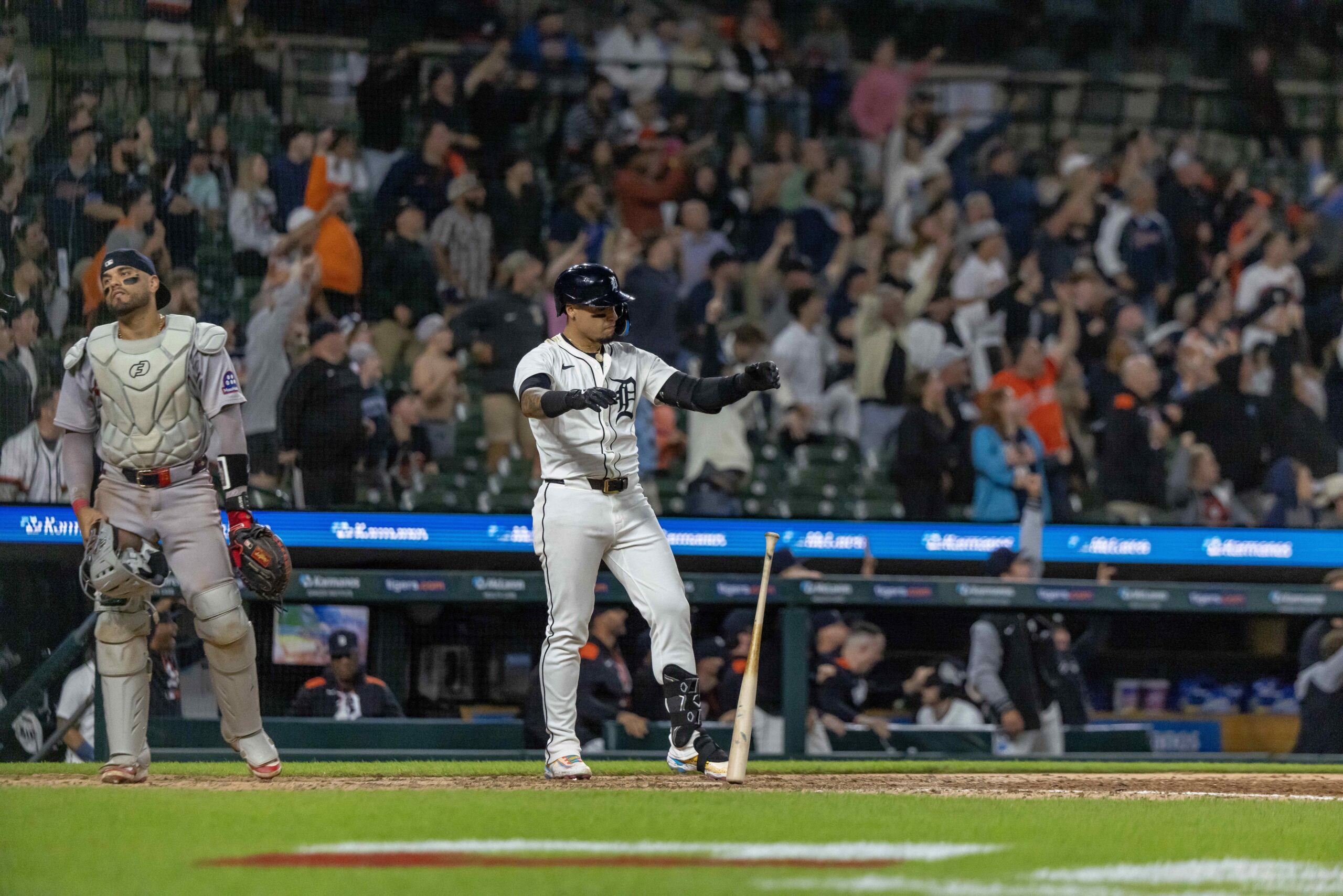 On May 14, 2025, the Boston Red Sox (22–22) and the Detroit Tigers (28–15) will conclude their three-game series at Comerica Park. The Tigers, leading the AL Central, aim for a sweep, while the Red Sox look to avoid a three-game skid. Boston vs Detroit AI Prediction: Free MLB Betting Insights for May 14. Credit USA TODAY/IMAGN