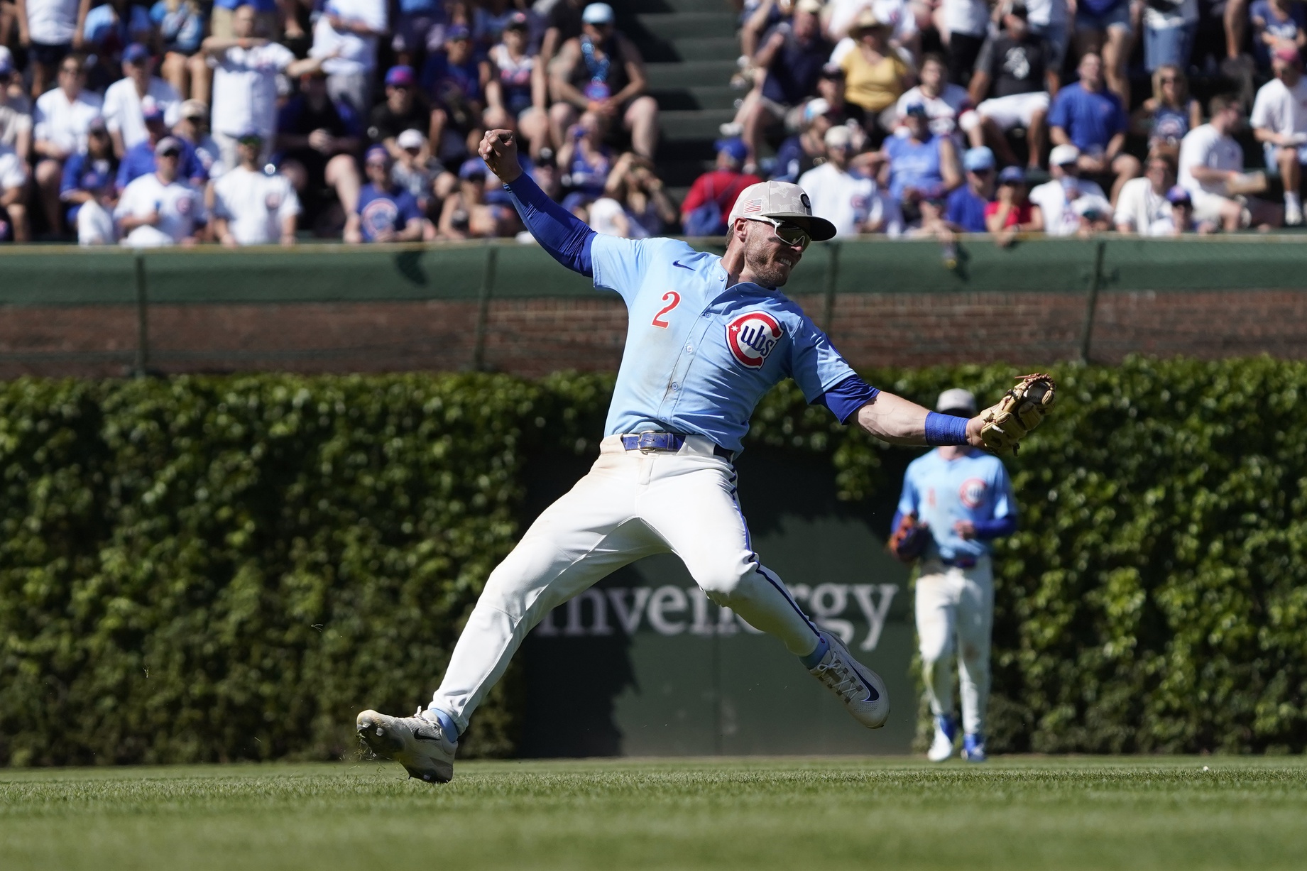 The Chicago Cubs and Chicago White Sox continue their Crosstown Classic on Saturday, May 17, 2025, at Wrigley Field, with first pitch scheduled for 1:20 p.m. CT. The Cubs, leading the NL Central, aim to extend their dominance over the struggling White Sox in this storied rivalry. Chicago White Sox vs Chicago Cubs AI Prediction: Free MLB Betting Insights for May 17. Credit USA TODAY/IMAGN