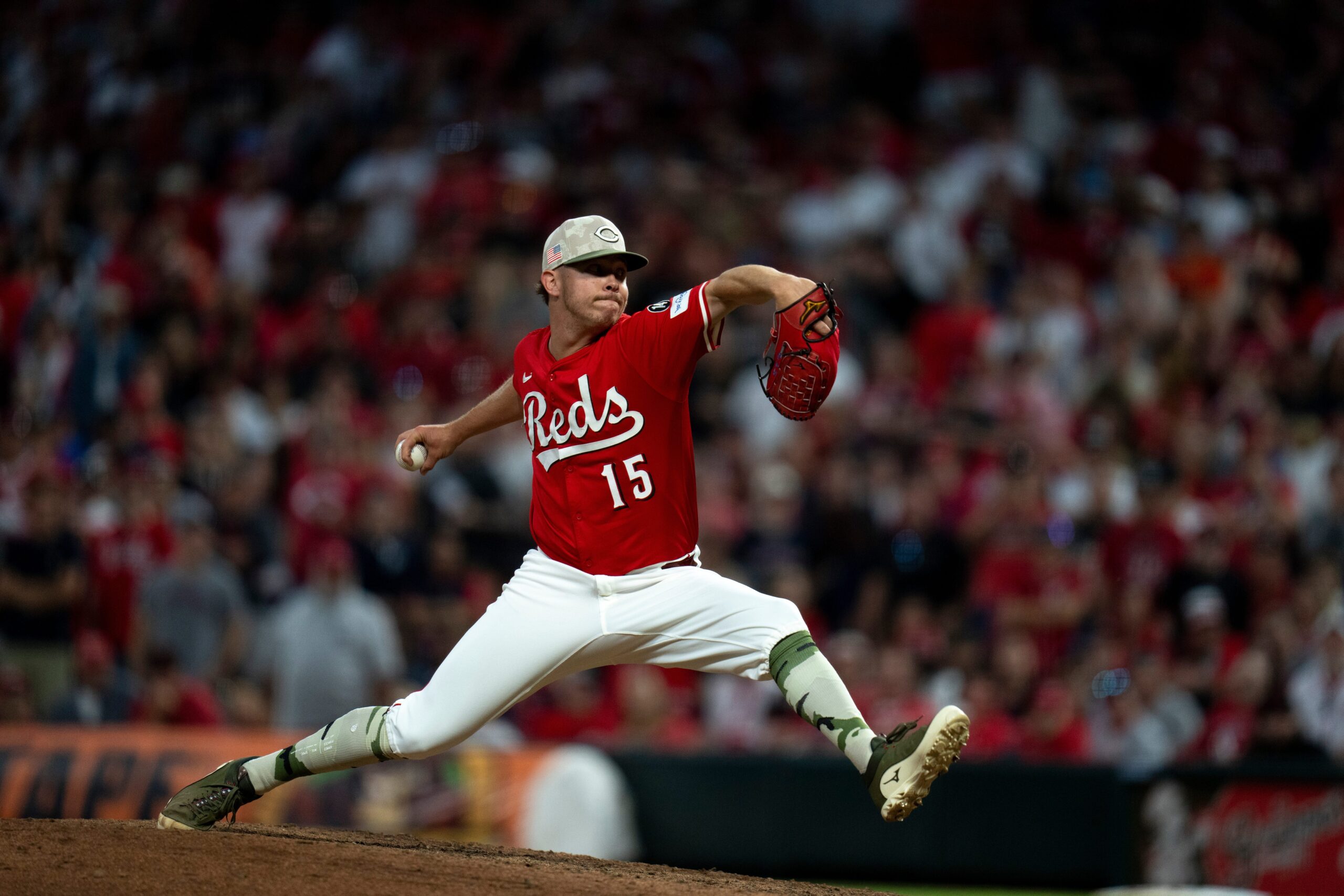 The Cleveland Guardians (25–20) and Cincinnati Reds (23–24) conclude their three-game Ohio Cup series on Sunday, May 18, 2025, at Great American Ball Park. With the Reds having won the first two games, they aim for a sweep, while the Guardians look to salvage the finale. Cleveland vs Cincinnati AI Prediction: Free MLB Betting Insights for May 18. Credit USA TODAY/IMAGN
