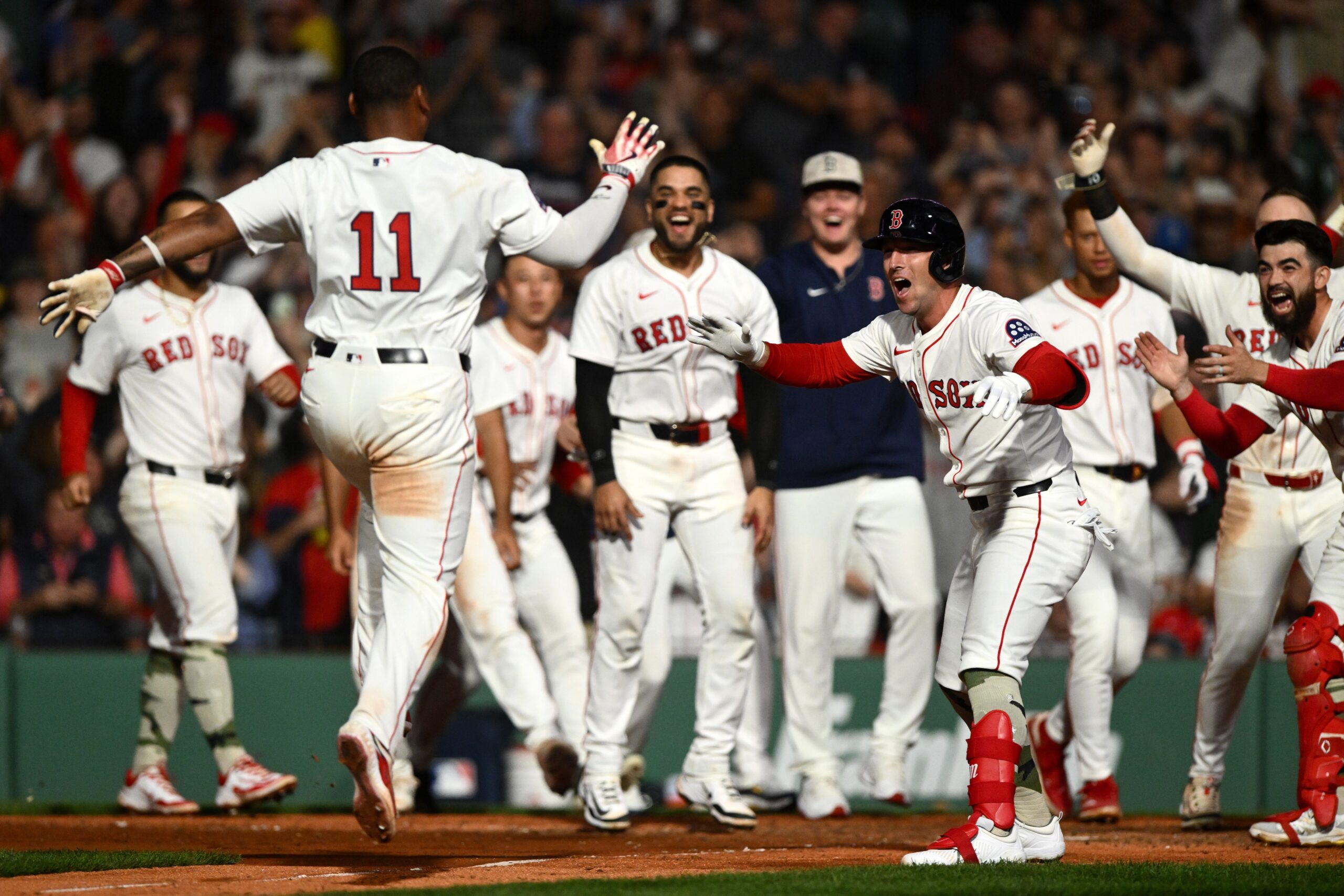 The Atlanta Braves and Boston Red Sox will conclude their three-game interleague series on Sunday, May 18, 2025, at Fenway Park. Both teams, hovering around the .500 mark, aim to secure the series win and build momentum as they approach the season’s midpoint. Atlanta vs Boston AI Prediction: Free MLB Betting Insights for May 18. Credit USA TODAY/IMAGN