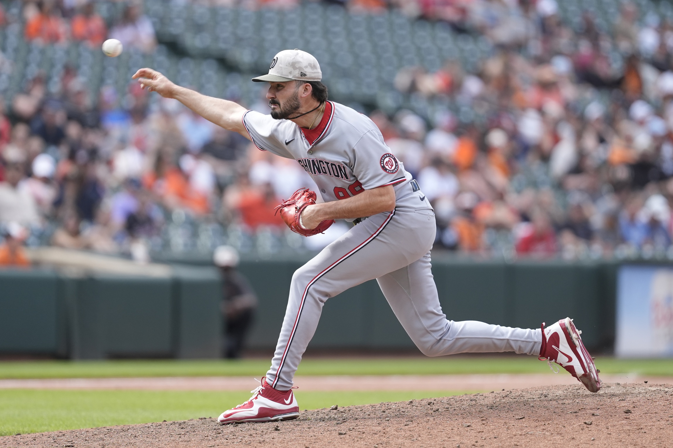 The Atlanta Braves and Washington Nationals face off at Nationals Park on May 20, 2025, in a pivotal NL East matchup. The Braves, bolstered by the return of ace Spencer Strider, aim to climb the standings, while the Nationals look to leverage home-field advantage to halt their recent skid. Atlanta vs Washington AI Prediction: Free MLB Betting Insights for May 20. Credit USA TODAY/IMAGN