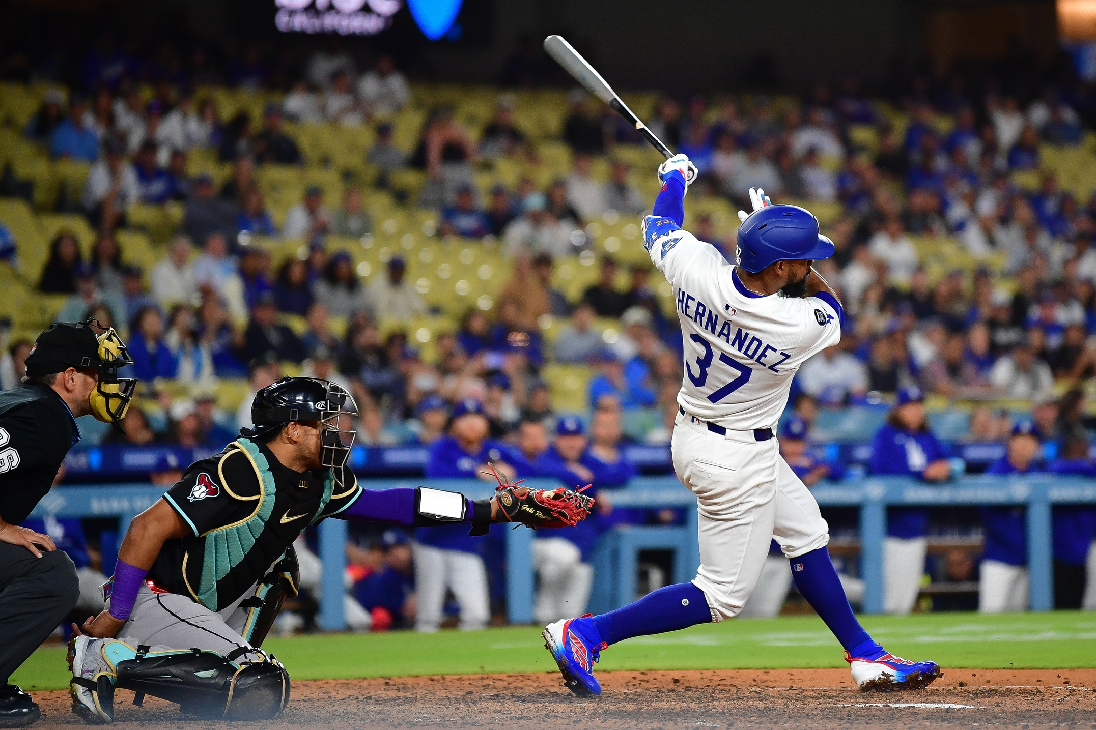 On May 20, 2025, the Los Angeles Dodgers (29–18) host the Arizona Diamondbacks (24–22) at Dodger Stadium in a pivotal NL West matchup. The Dodgers aim to rebound from a recent sweep by the Angels, while the Diamondbacks look to continue their winning momentum. Arizona vs Los Angeles Dodgers AI Prediction: Free MLB Betting Insights for May 20. Credit USA TODAY/IMAGN